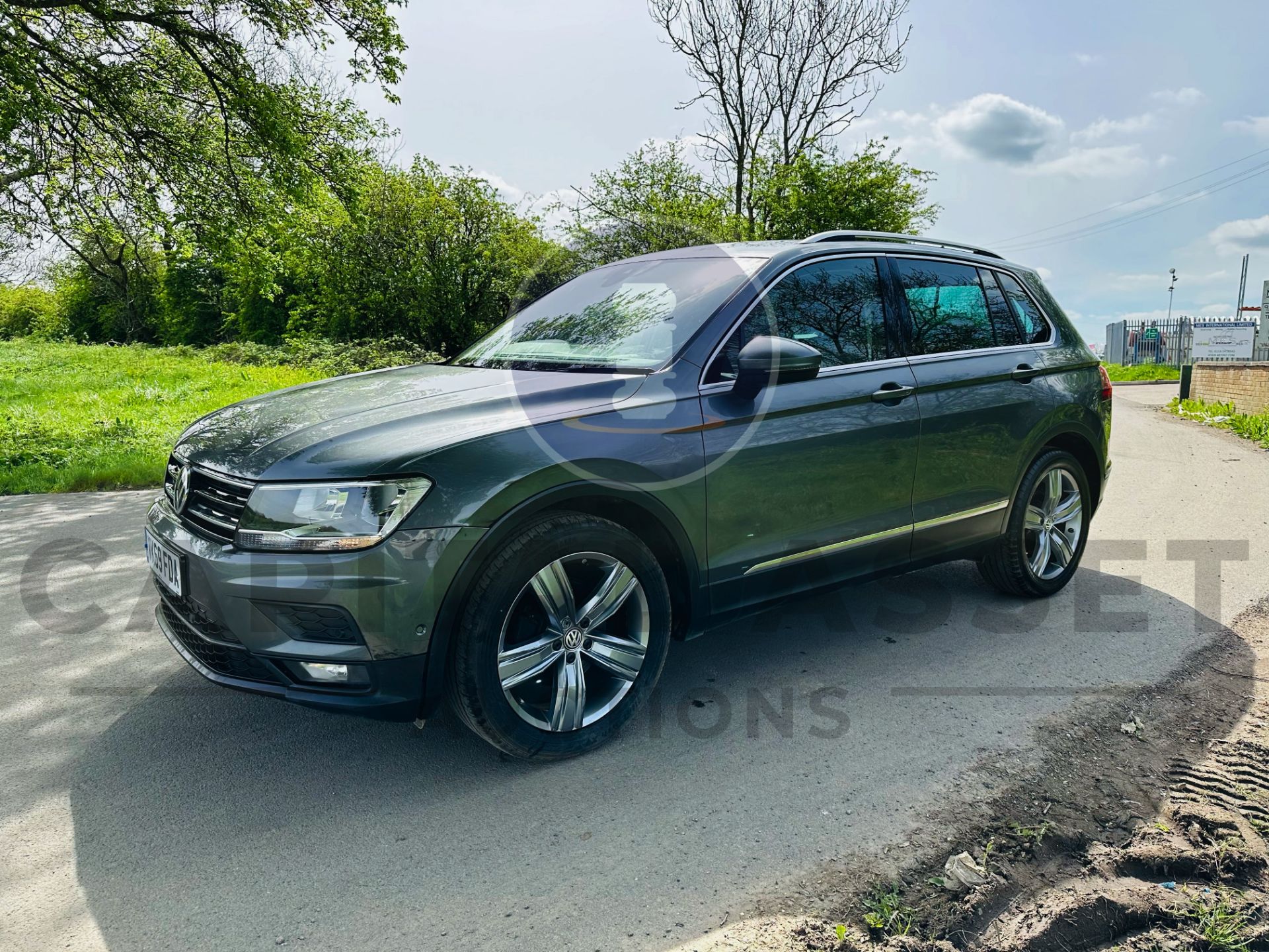 (ON SALE) VOLKSWAGEN TIGUAN *MATCH EDITION* 5 DOOR SUV (2020-EURO 6) 1.5 TSI EVO - AUTO STOP START - Image 5 of 42