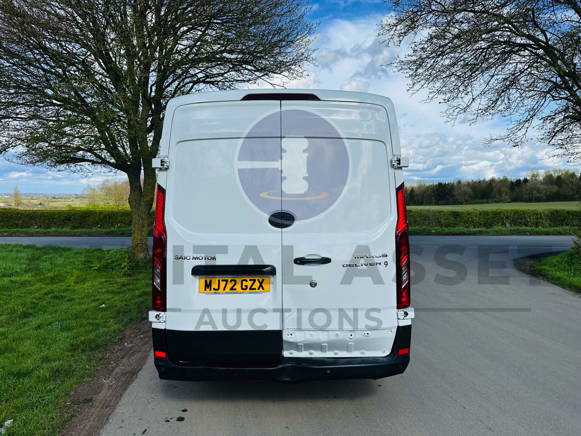 MAXUS DELIVERY 9 163 DT *MWB* - 2023 MODEL - 1 OWNER FROM NEW - ONLY 32K MILES - ULEZ COMPLAINT! - Image 8 of 28