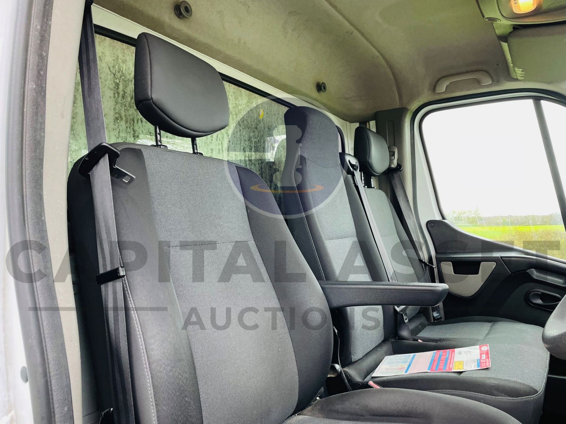 RENAULT MASTER 2.3 DCI 130 BUSINESS EDITION LWB (LUTON / BOX VAN) - 2019 MODEL - EURO 6 - TAIL LIFT! - Image 12 of 19