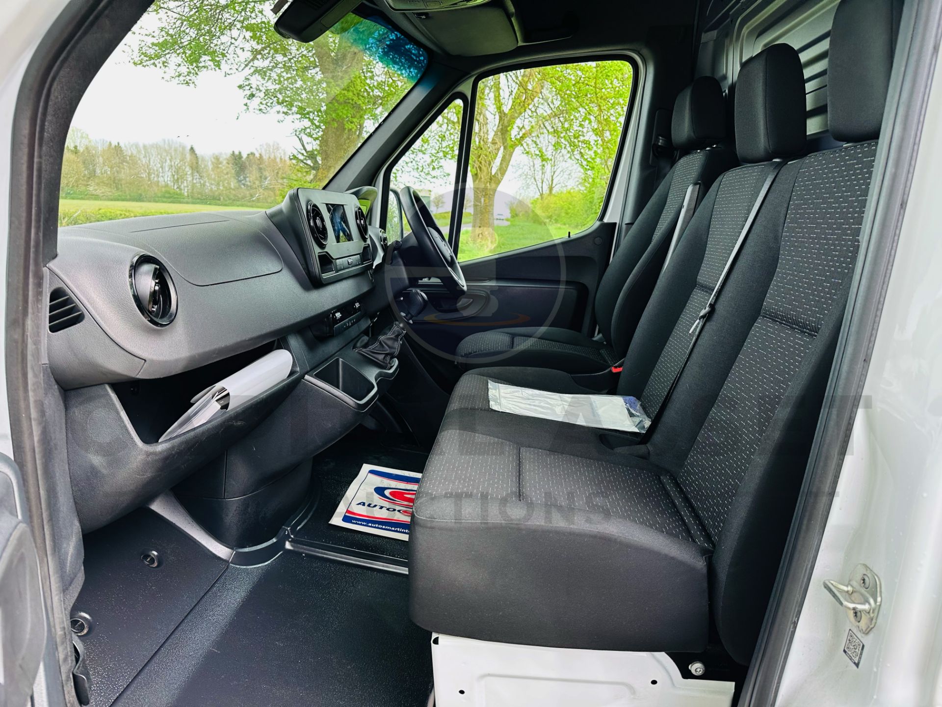 (ON SALE) MERCEDES-BENZ SPRINTER 315 CDI *PREMIUM EDITION* LWB HI-ROOF (2023) *A/C* (ONLY 15K MILES) - Image 26 of 31