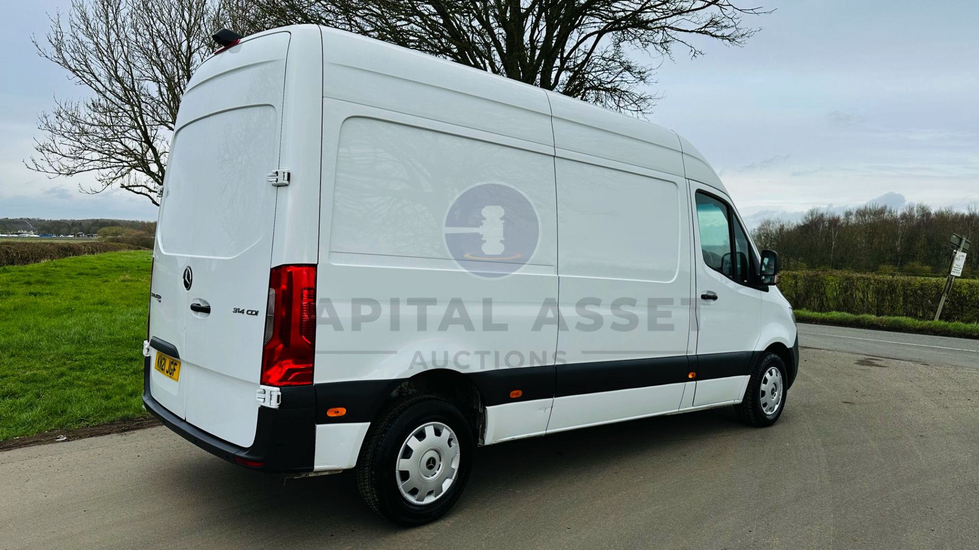 MERCEDES-BENZ SPRINTER 314 CDI *PREMIUM* MWB HI-ROOF (2021 - FACELIFT MODEL) *EURO 6* (1 OWNER) - Bild 12 aus 42