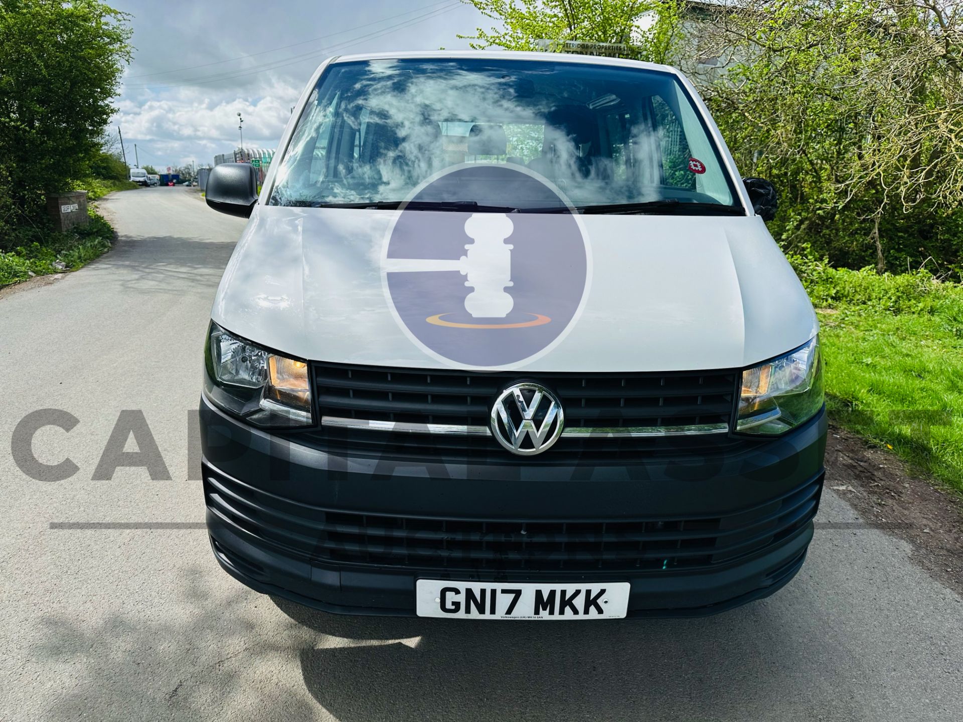 (ON SALE) VOLKSWAGEN TRANSPORTER 2.0 TDI LWB 5 SEATER DUALINER/CREW VAN (17 REG) 1 OWNER-LOW MILES - Bild 3 aus 28