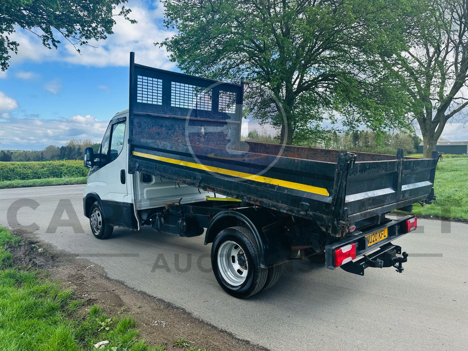 (ON SALE) IVECO DAILY 35C14 *SINGLE CAB - TIPPER TRUCK* (2020 - EURO 6) 2.3 DIESEL - (3500 KG) - Image 7 of 28