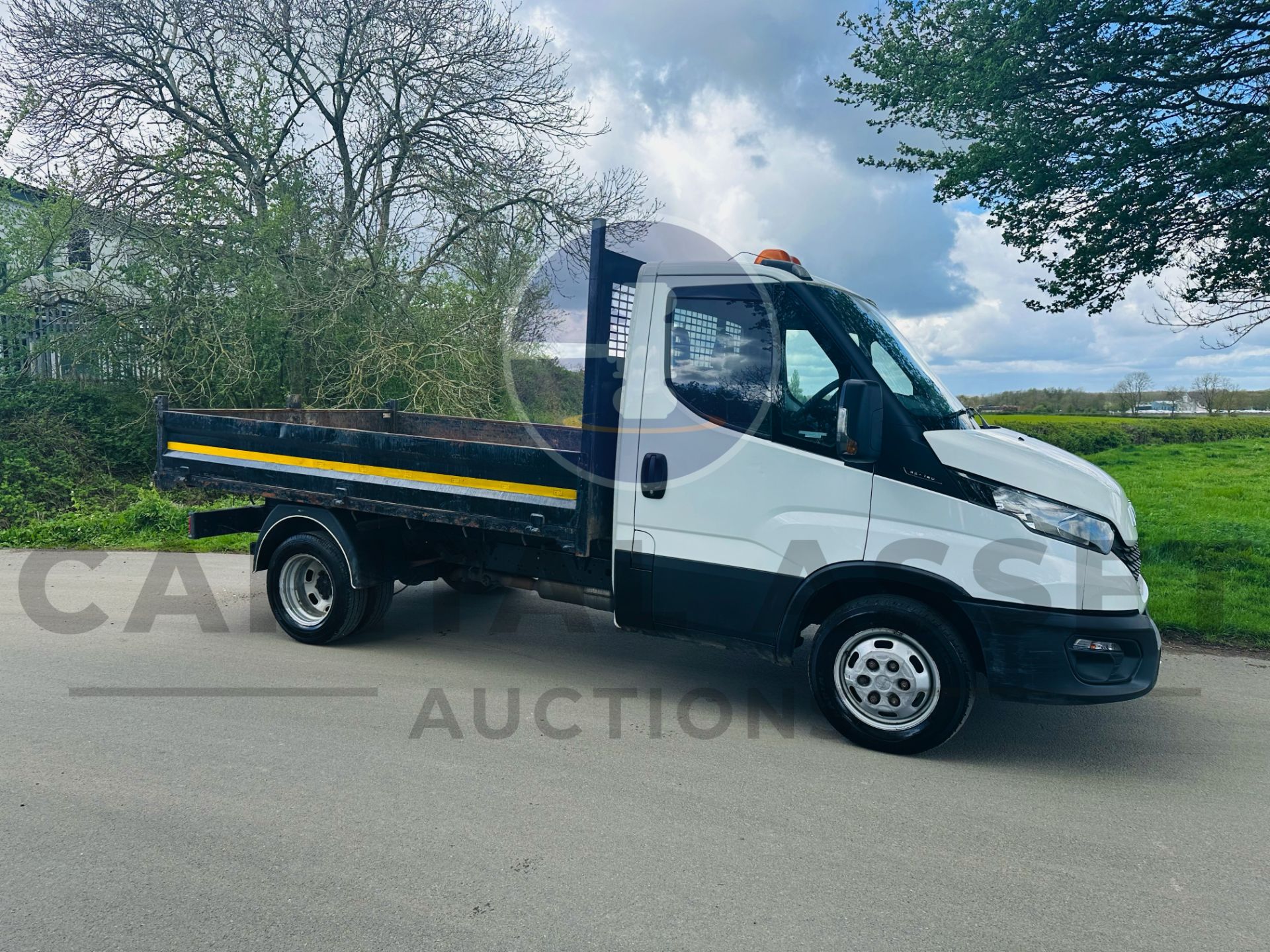 (ON SALE) IVECO DAILY 35C14 *SINGLE CAB - TIPPER TRUCK* (2020 - EURO 6) 2.3 DIESEL - (3500 KG) - Image 13 of 28