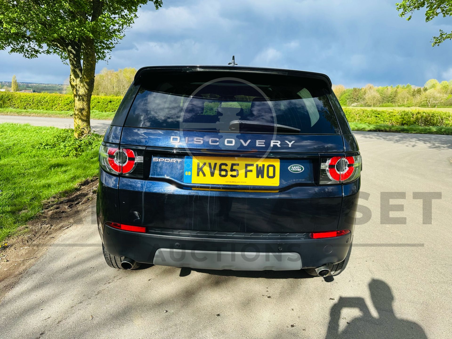 (ON SALE) LAND ROVER DISCOVERY SPORT *SE TECH* 7 SEATER SUV (2016 - EURO 6) 2.0 TD4 - (NO VAT) - Image 8 of 40