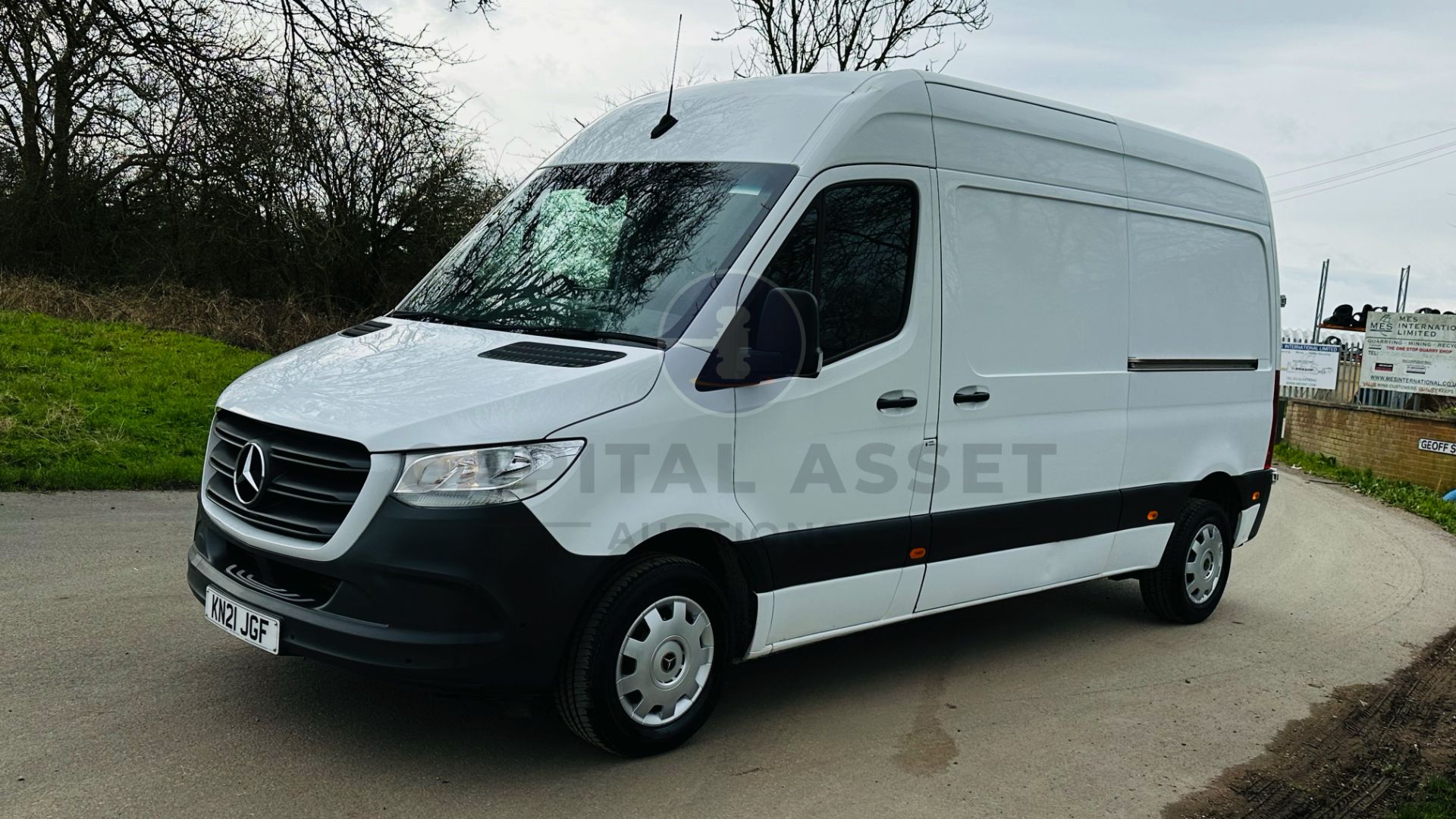 MERCEDES-BENZ SPRINTER 314 CDI *PREMIUM* MWB HI-ROOF (2021 - FACELIFT MODEL) *EURO 6* (1 OWNER) - Bild 6 aus 42