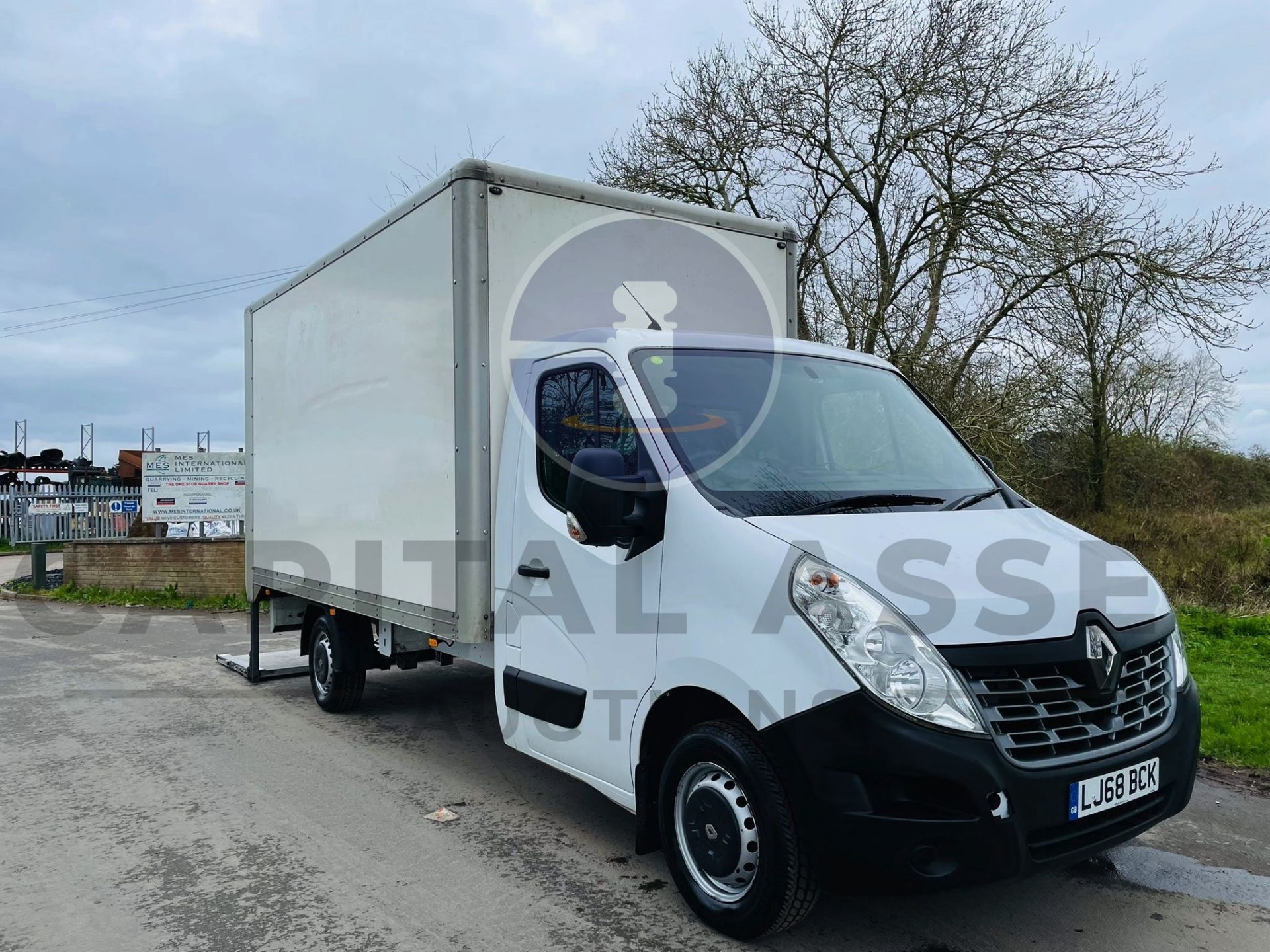 RENAULT MASTER 2.3 DCI 130 BUSINESS EDITION LWB (LUTON / BOX VAN) - 2019 MODEL - EURO 6 - TAIL LIFT!