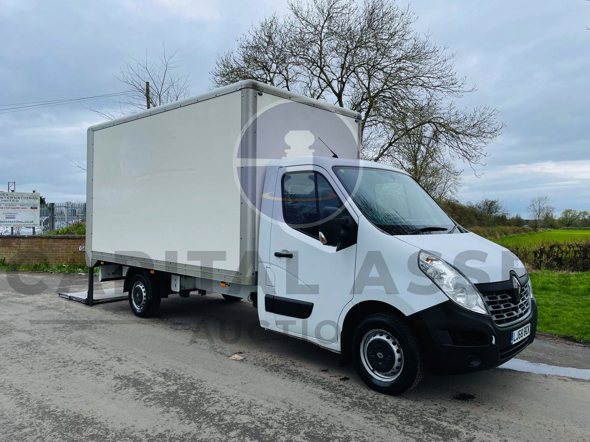 RENAULT MASTER 2.3 DCI 130 BUSINESS EDITION LWB (LUTON / BOX VAN) - 2019 MODEL - EURO 6 - TAIL LIFT! - Image 2 of 19