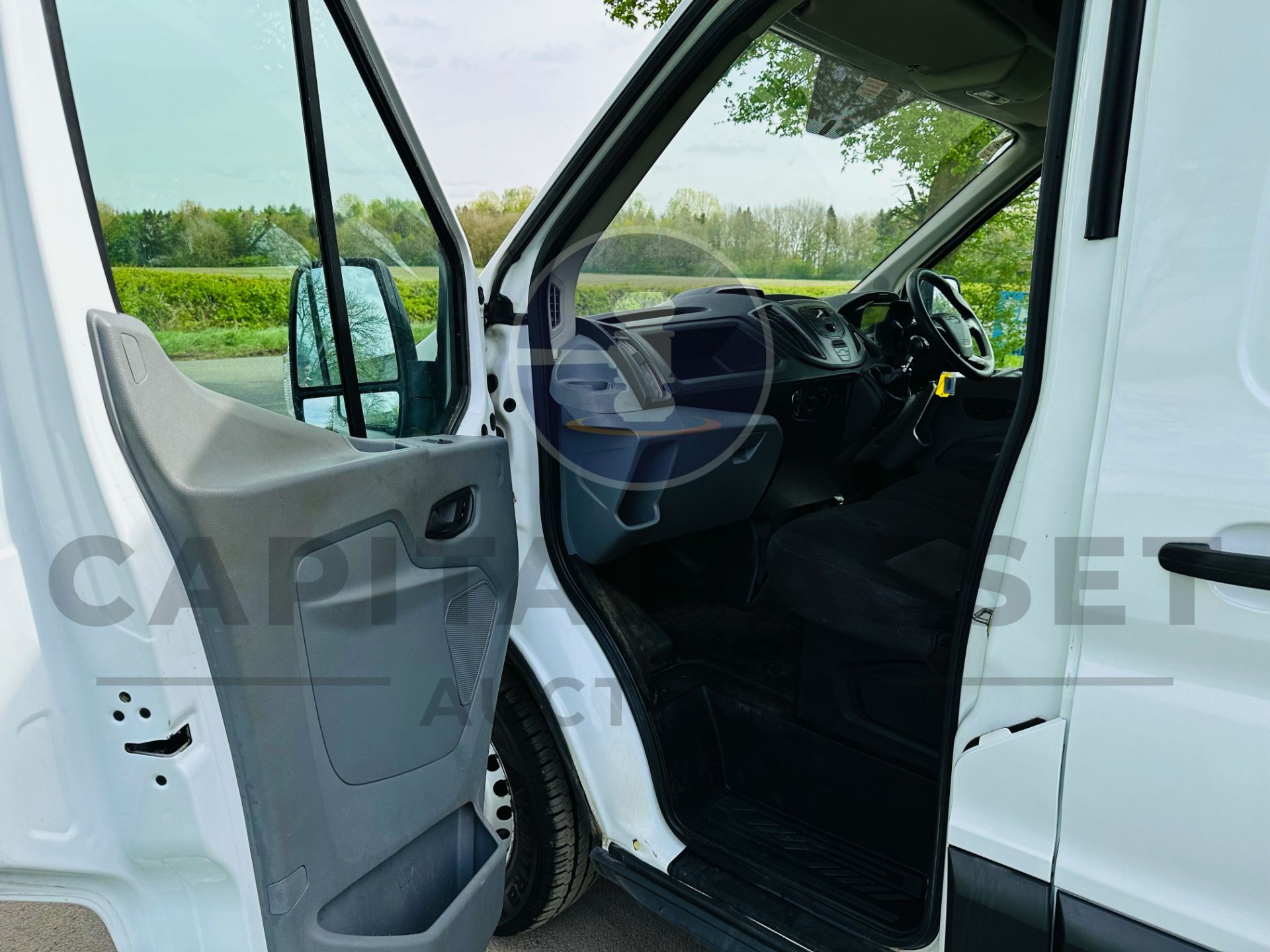 FORD TRANSIT 350 2.0 TDCI *ECOBLUE EDITION* LWB HIGH TOP - EURO 6 - 2019 MODEL - 1 OWNER - LOOK!!! - Image 17 of 32