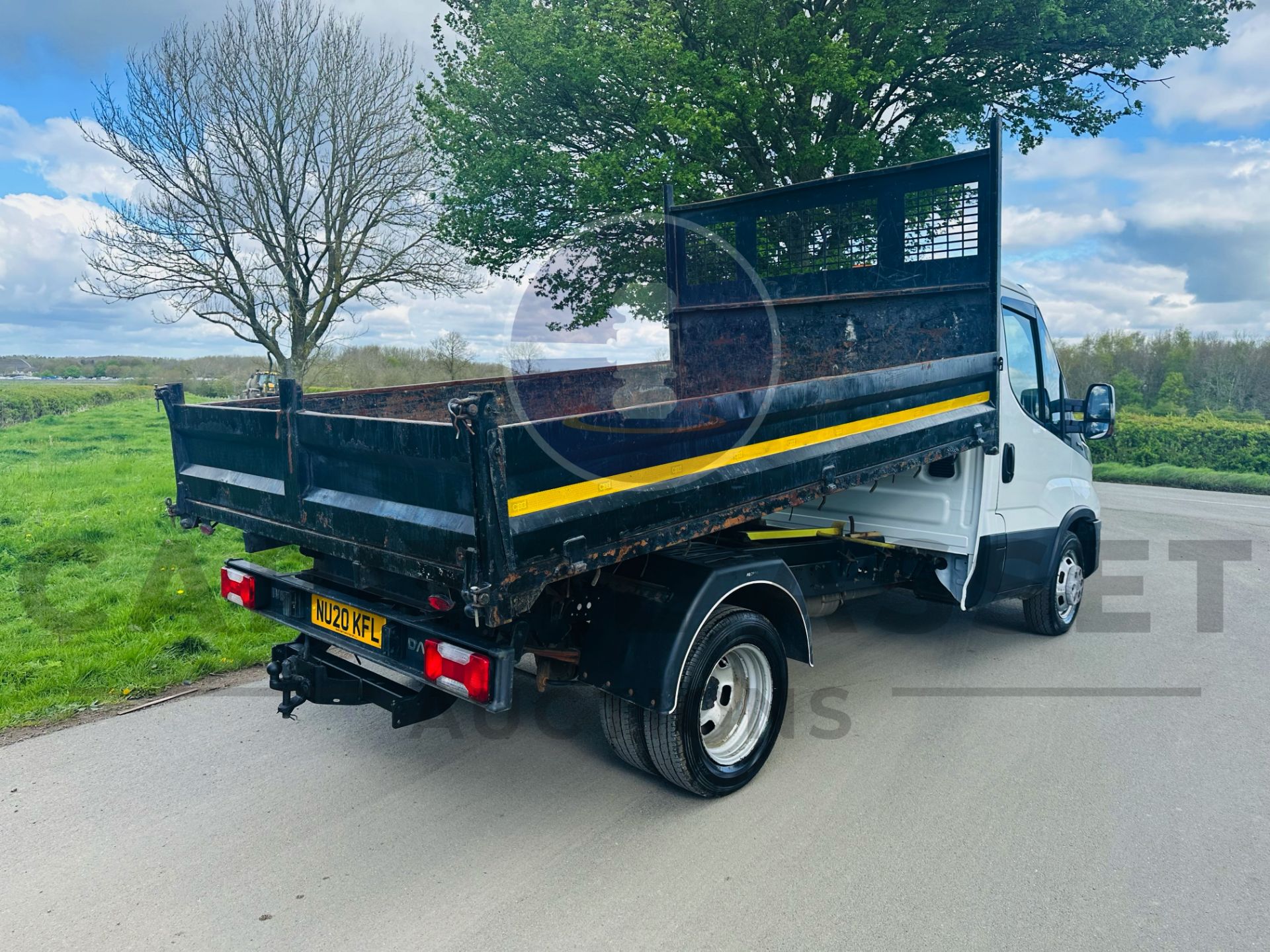 (ON SALE) IVECO DAILY 35C14 *SINGLE CAB - TIPPER TRUCK* (2020 - EURO 6) 2.3 DIESEL - (3500 KG) - Image 10 of 28