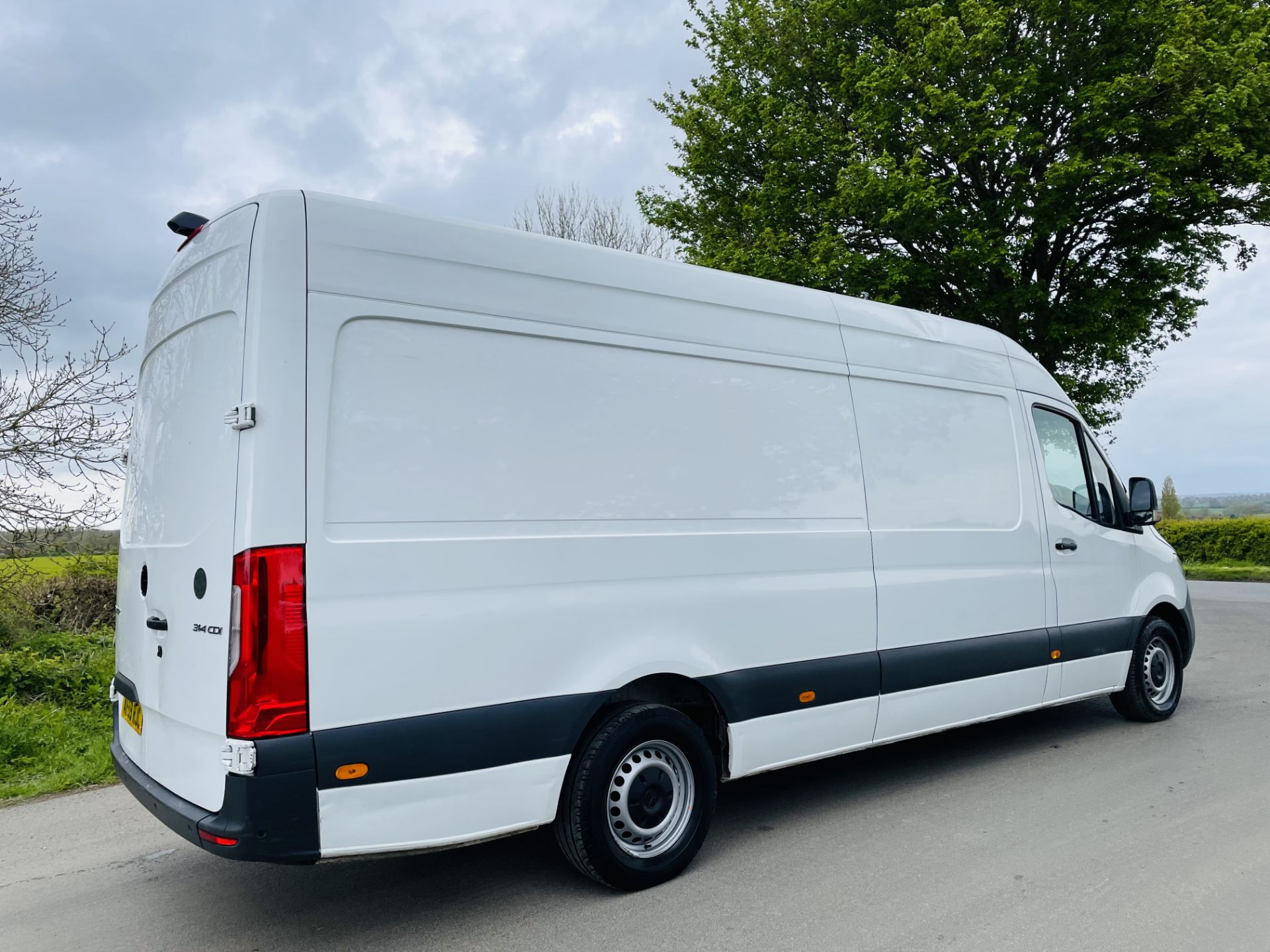 (ON SALE) MERCEDES SPRINTER 314CDI "LWB" HIGH ROOF (19 REG) EURO 6 - ONLY 83K MILES - CRUISE CONTROL - Image 3 of 17