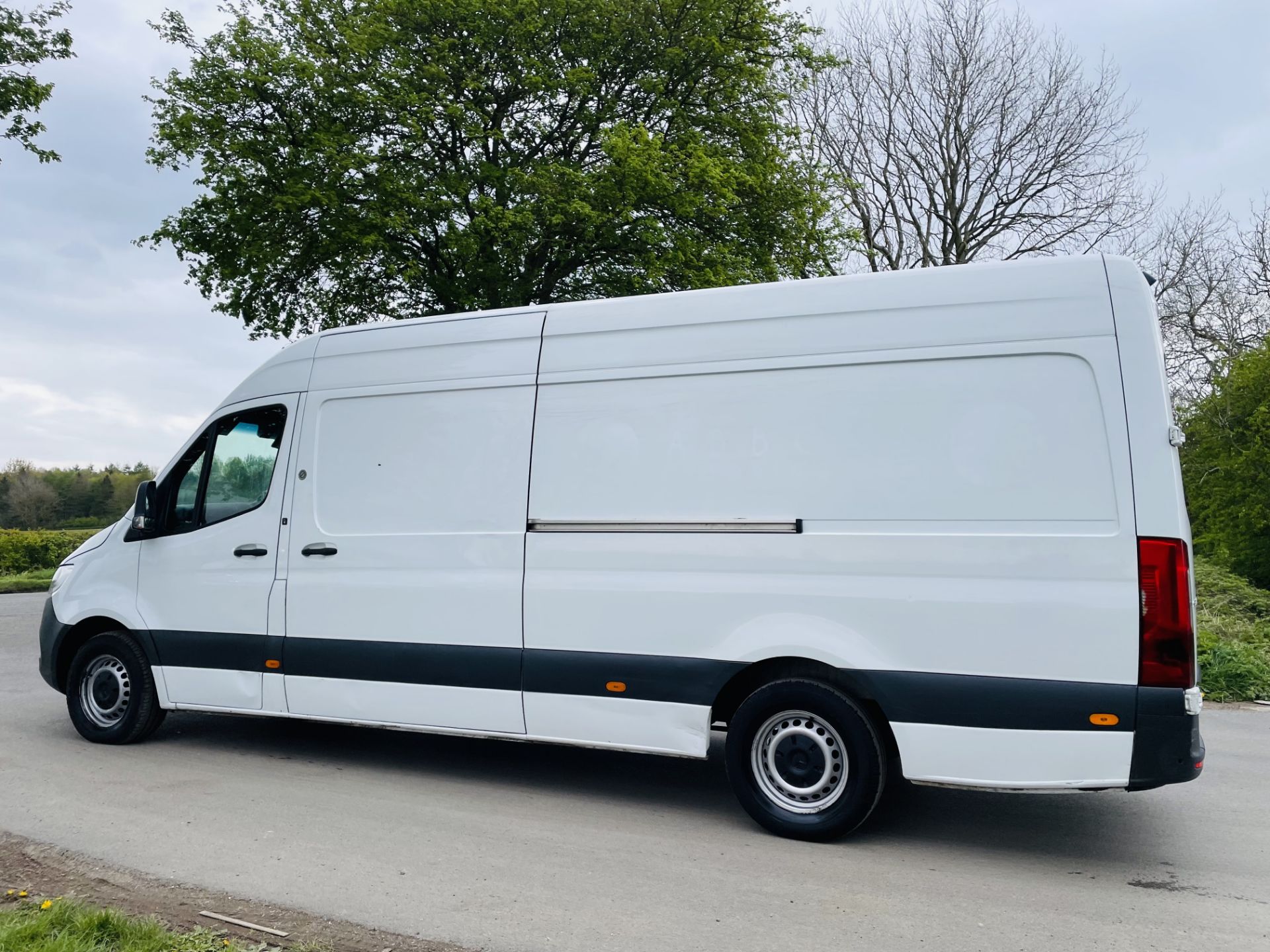 (ON SALE) MERCEDES SPRINTER 314CDI "LWB" HIGH ROOF (19 REG) EURO 6 - ONLY 83K MILES - CRUISE CONTROL - Image 6 of 17