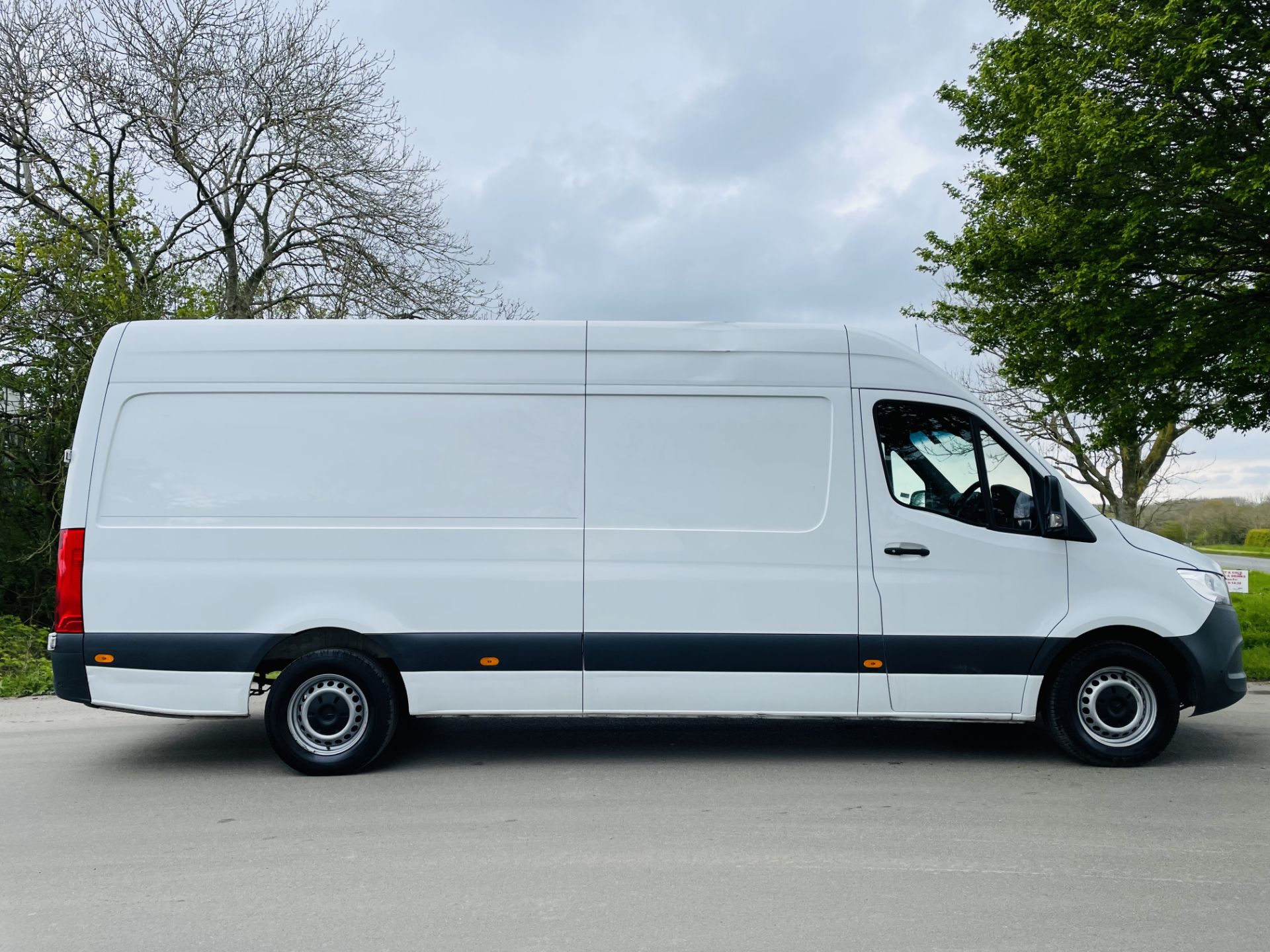 (ON SALE) MERCEDES SPRINTER 314CDI "LWB" HIGH ROOF (19 REG) EURO 6 - ONLY 83K MILES - CRUISE CONTROL - Image 2 of 17