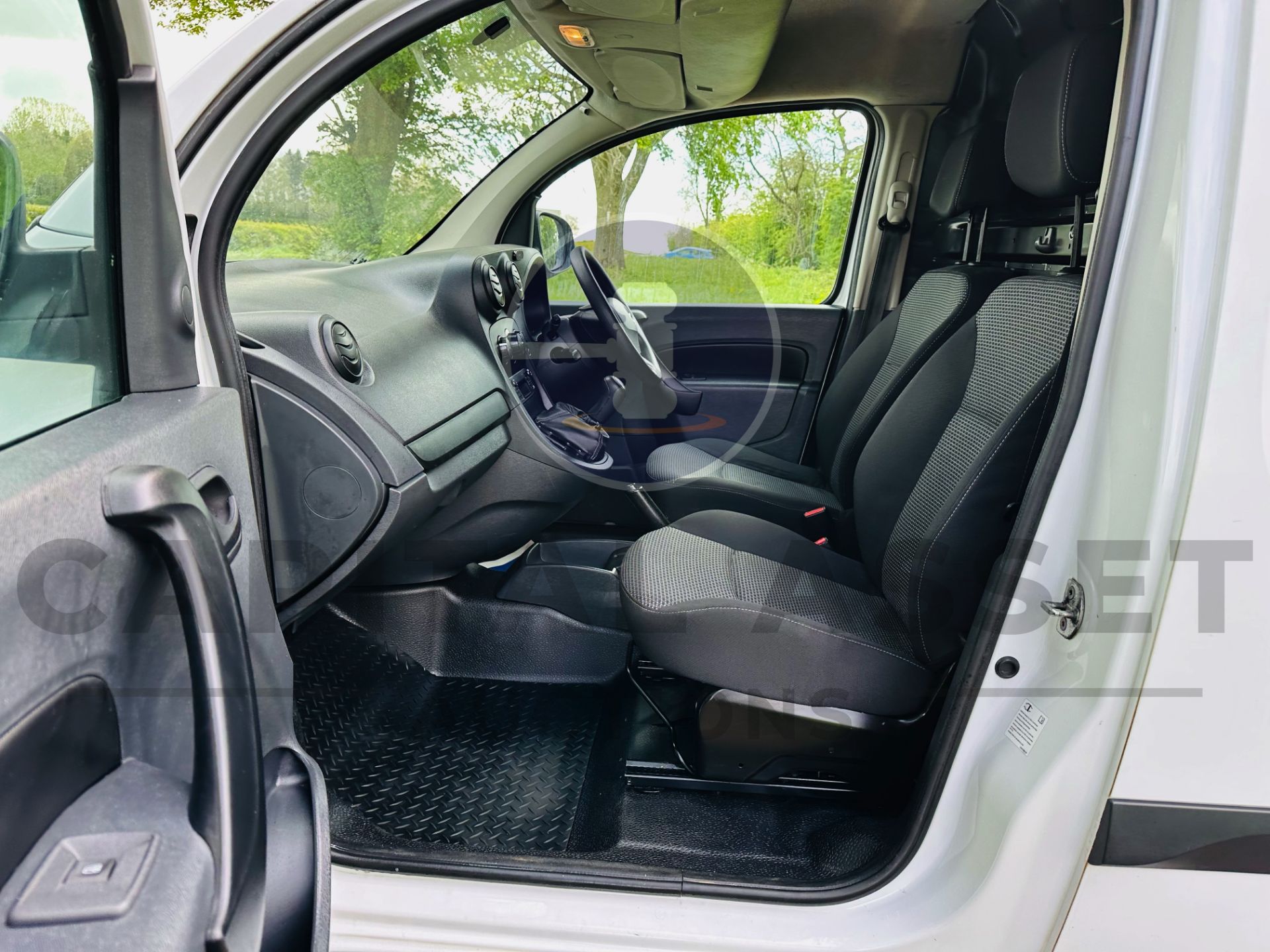 MERCEDES-BENZ CITAN 109 CDI *COMPACT EDITION* (2019 - EURO 6) PANEL VAN (U-LEZ COMPLIANT) *AIR CON* - Bild 13 aus 29