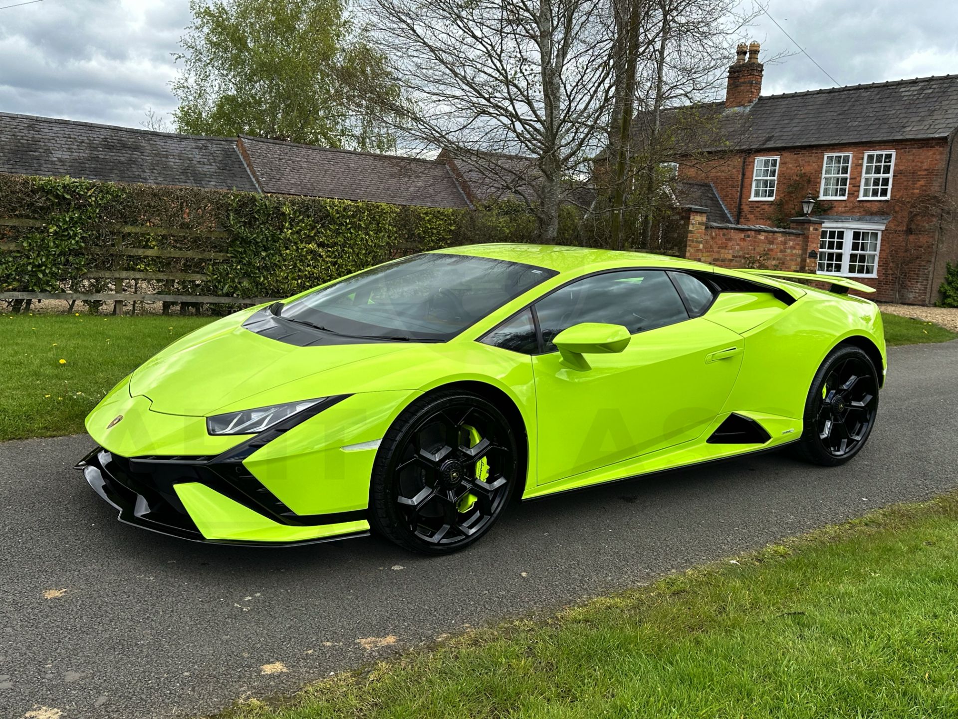 LAMBORGHINI HURACAN LP640-2 TECNICA (2024 - ALL NEW FACELIFT MODEL) 5.2 V10 PETROL *DELIVERY MILES* - Bild 8 aus 79