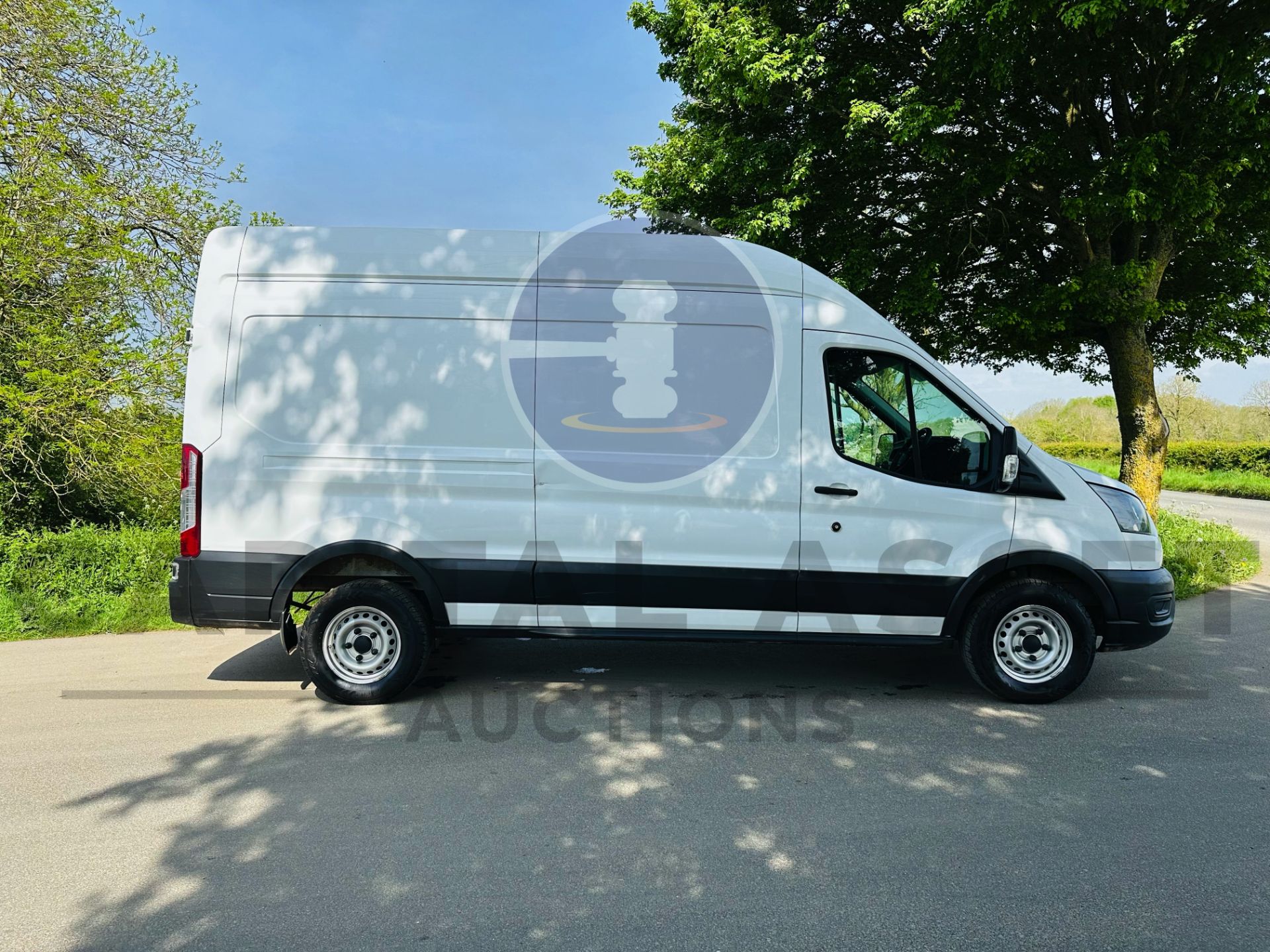 FORD TRANSIT 130 T350 RWD *LWB HI-ROOF* (2021 - EURO 6) 2.0 TDCI 'ECO-BLUE' *LEADER EDITION* - Image 10 of 31