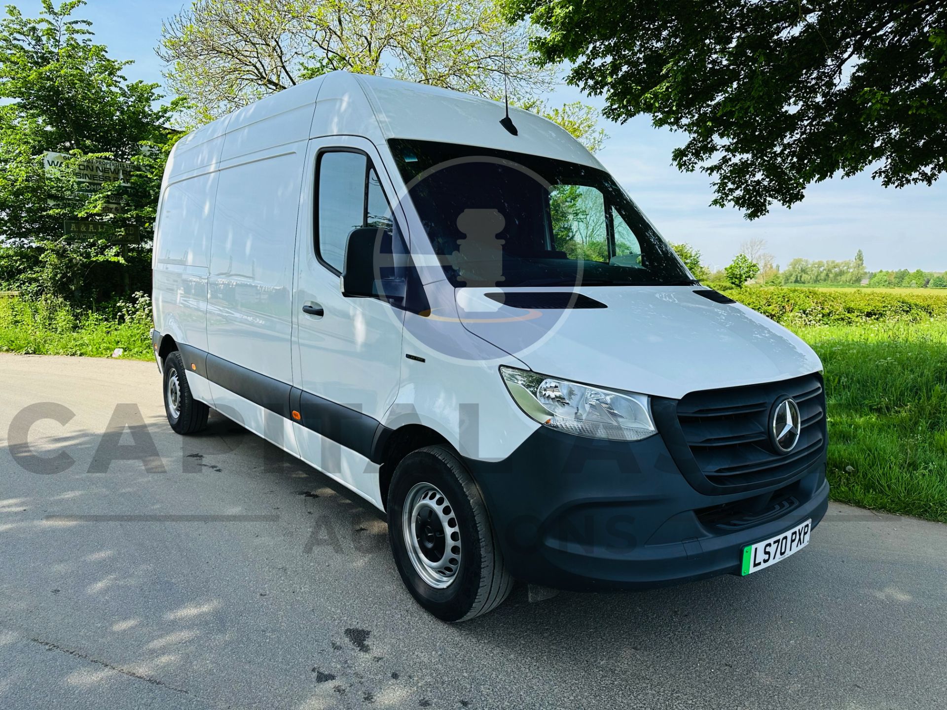 MERCEDES-BENZ SPRINTER *MEDIUM WHEEL BASE* AUTOMATIC - 2021 MODEL - AIR CONDITIONING - ONLY 5K MILES - Bild 2 aus 27