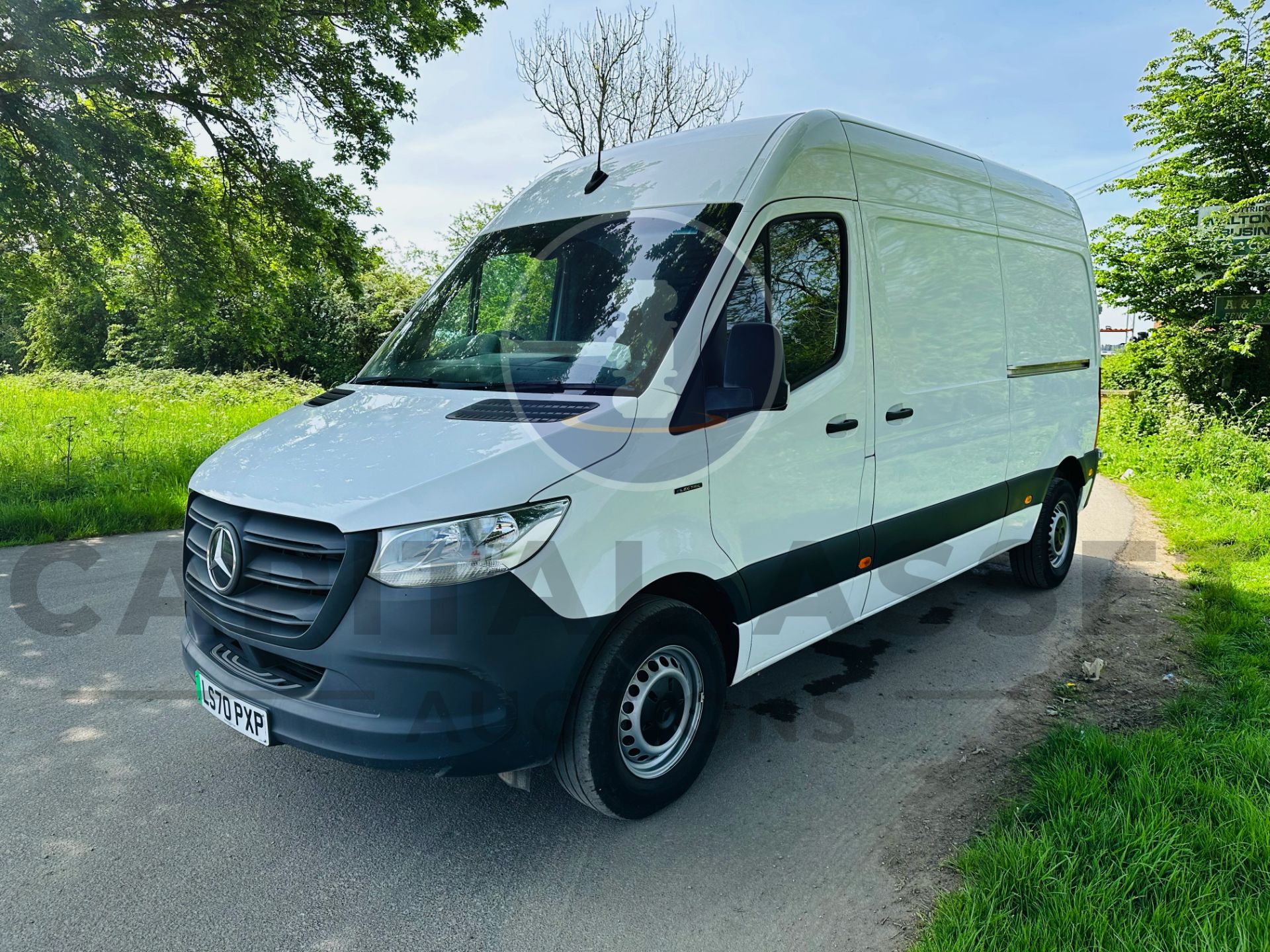 MERCEDES-BENZ SPRINTER *MEDIUM WHEEL BASE* AUTOMATIC - 2021 MODEL - AIR CONDITIONING - ONLY 5K MILES - Bild 4 aus 27