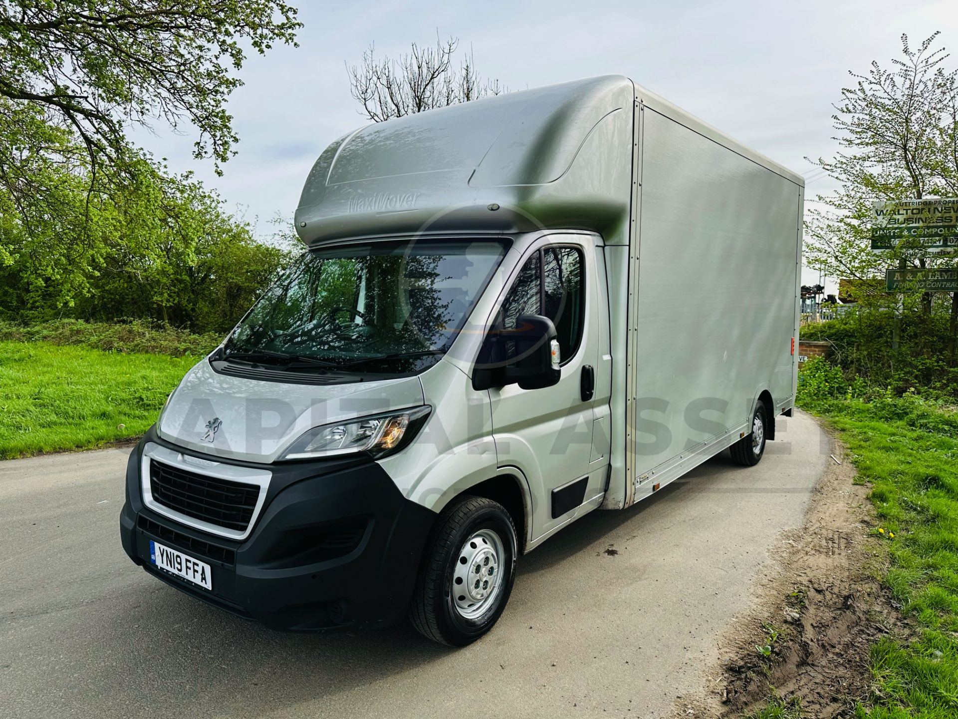 (ON SALE) PEUGEOT BOXER 335 *LWB LOW LOADER / MAXI MOVER LUTON* (2019 - EURO 6) 2.0 BLUE HDI *A/C* - Image 4 of 27