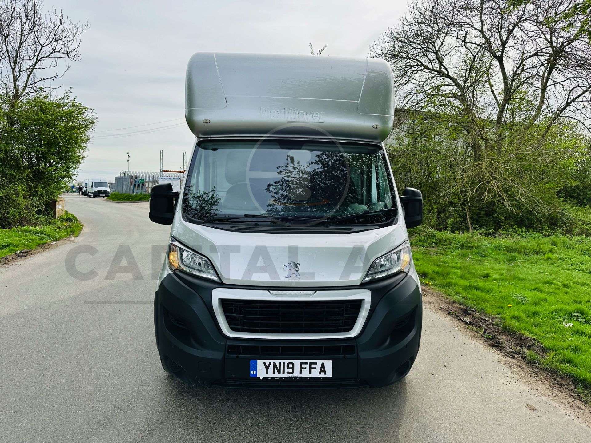 (ON SALE) PEUGEOT BOXER 335 *LWB LOW LOADER / MAXI MOVER LUTON* (2019 - EURO 6) 2.0 BLUE HDI *A/C* - Image 3 of 27