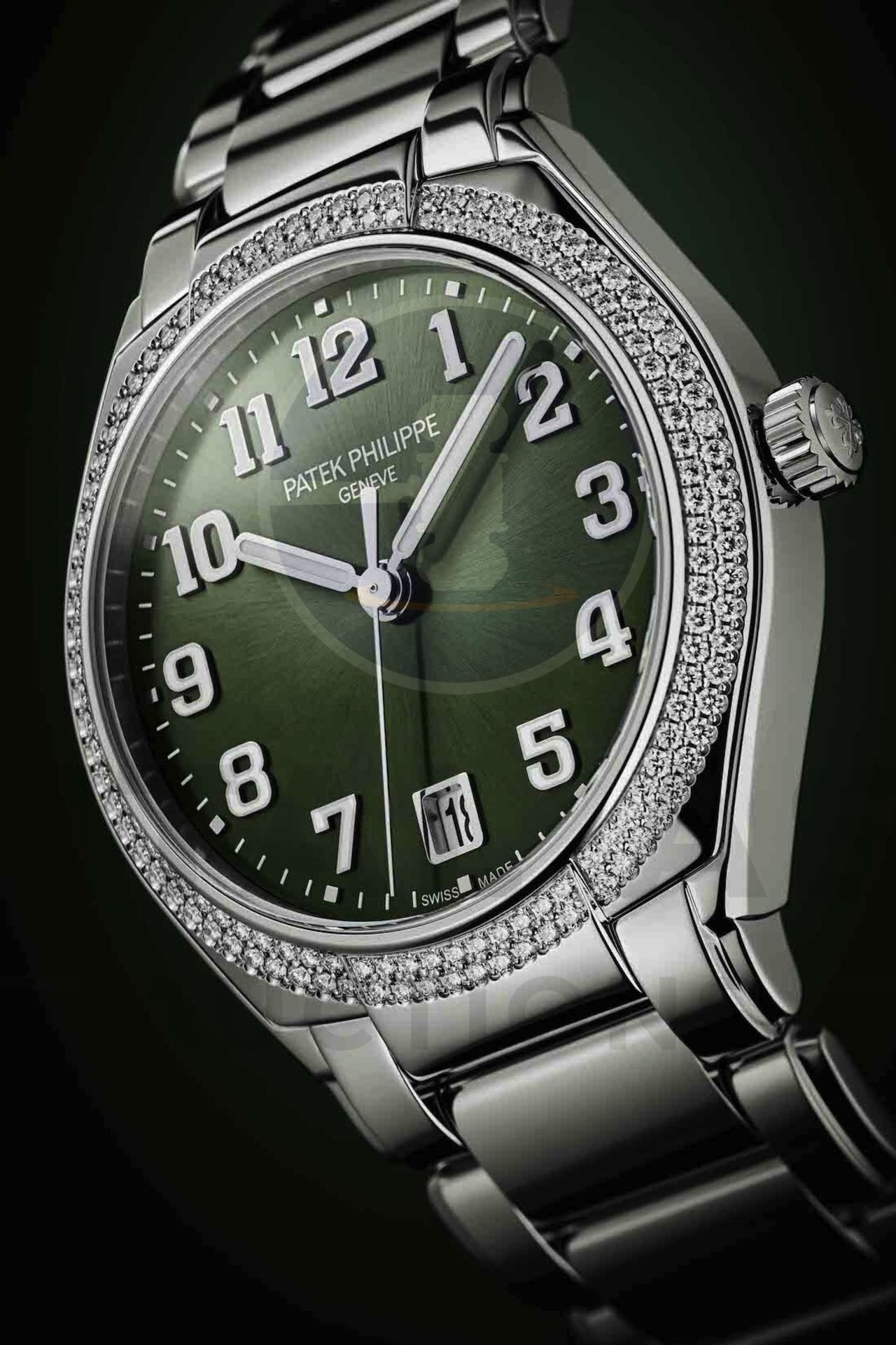 (ON SALE) PATEK PHILIPPE TWENTY~4 AUTOMATIC *OLIVE GREEN *2023 - NEW / UNWORN) *160 DIAMOND BEZEL* - Image 3 of 21