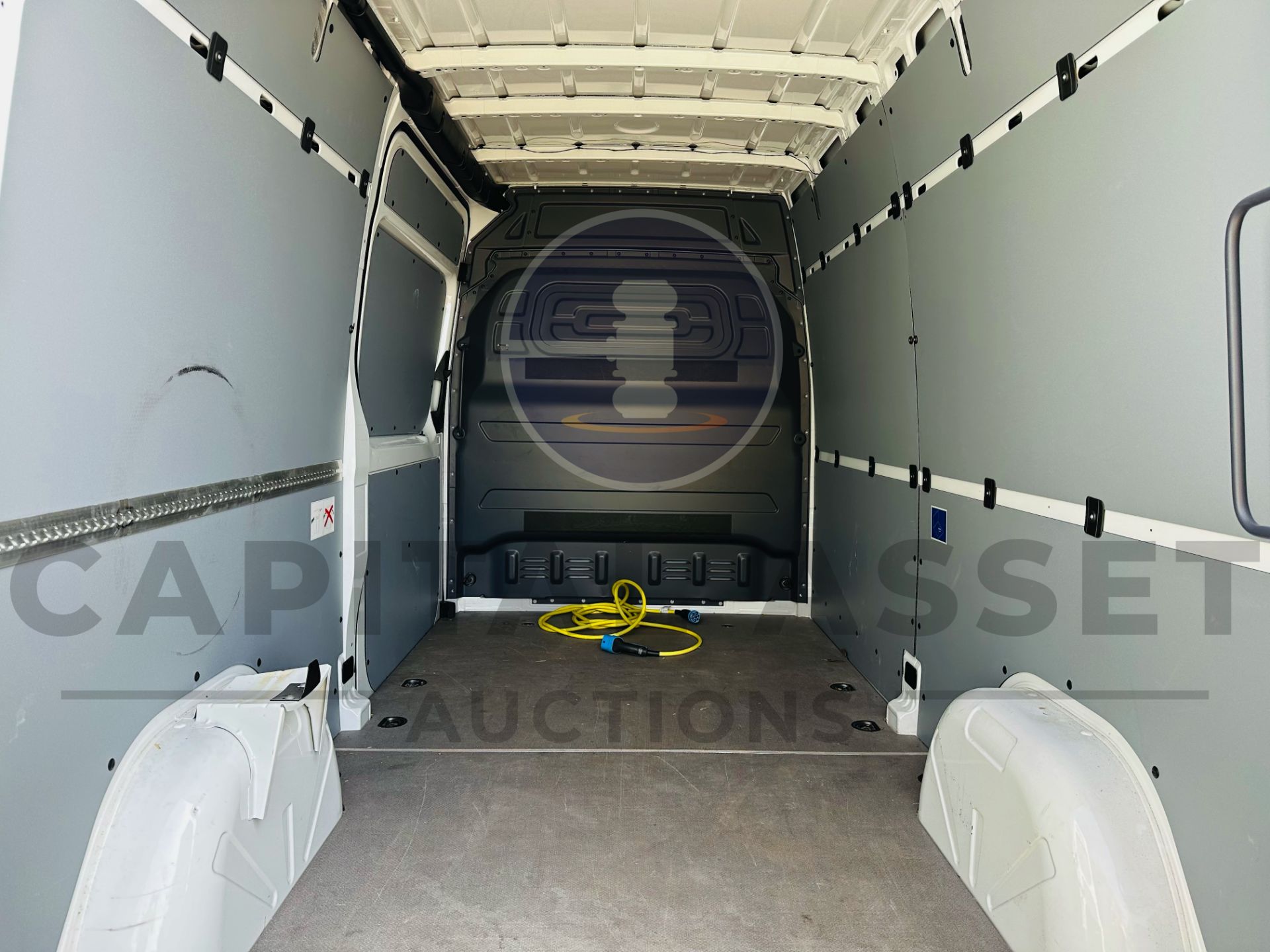 MERCEDES-BENZ SPRINTER *MEDIUM WHEEL BASE* AUTOMATIC - 2021 MODEL - AIR CONDITIONING - ONLY 5K MILES - Bild 12 aus 29