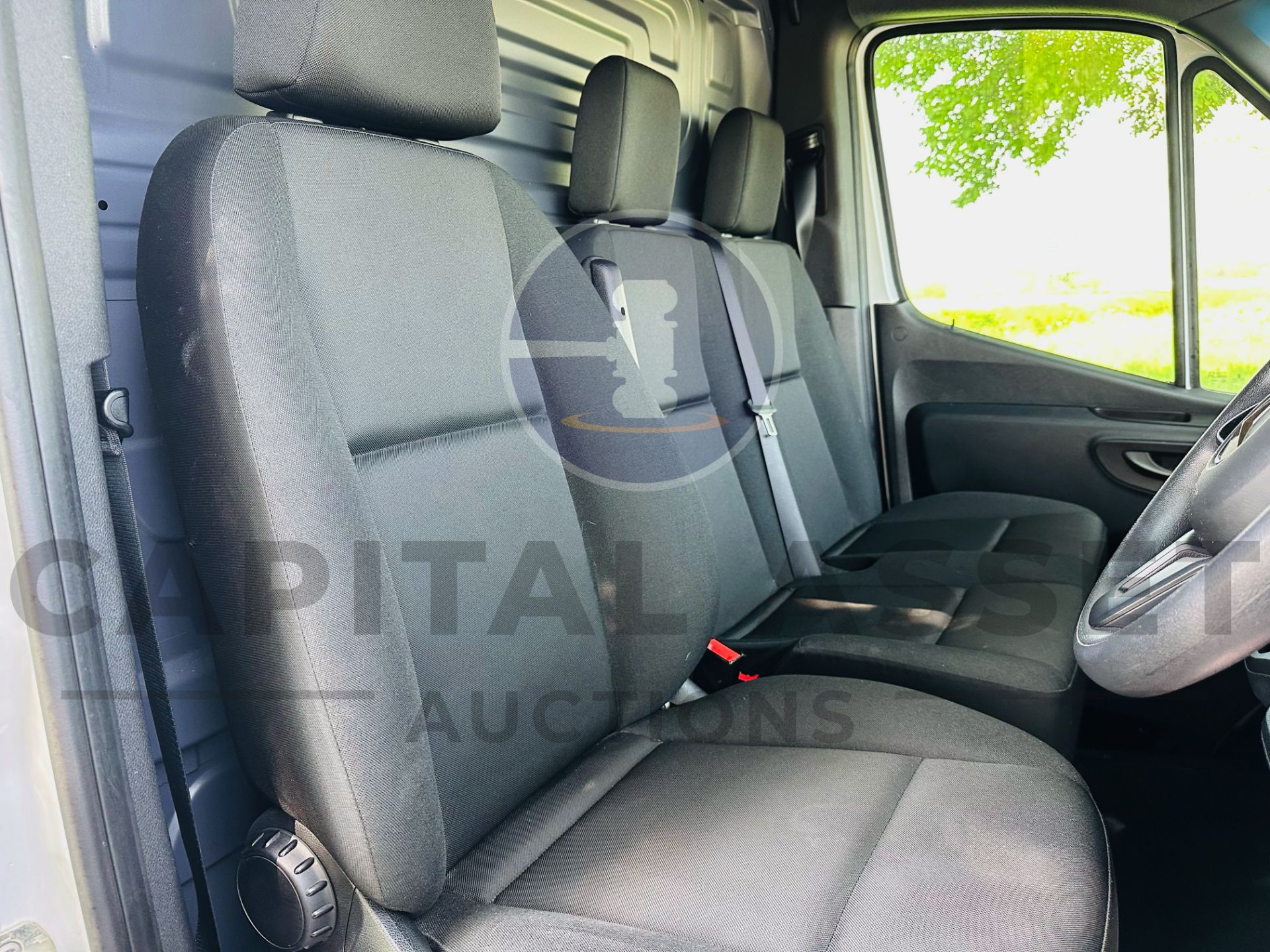 MERCEDES-BENZ SPRINTER *MEDIUM WHEEL BASE* AUTOMATIC - 2021 MODEL - AIR CONDITIONING - ONLY 5K MILES - Bild 19 aus 29