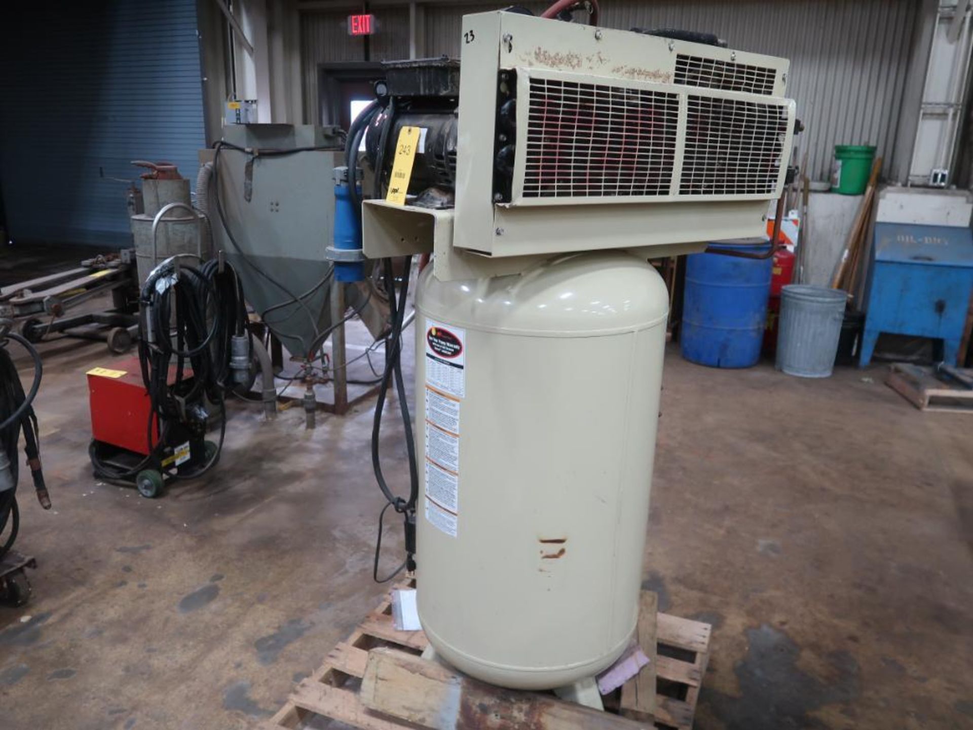 Air Compressor - Image 3 of 4