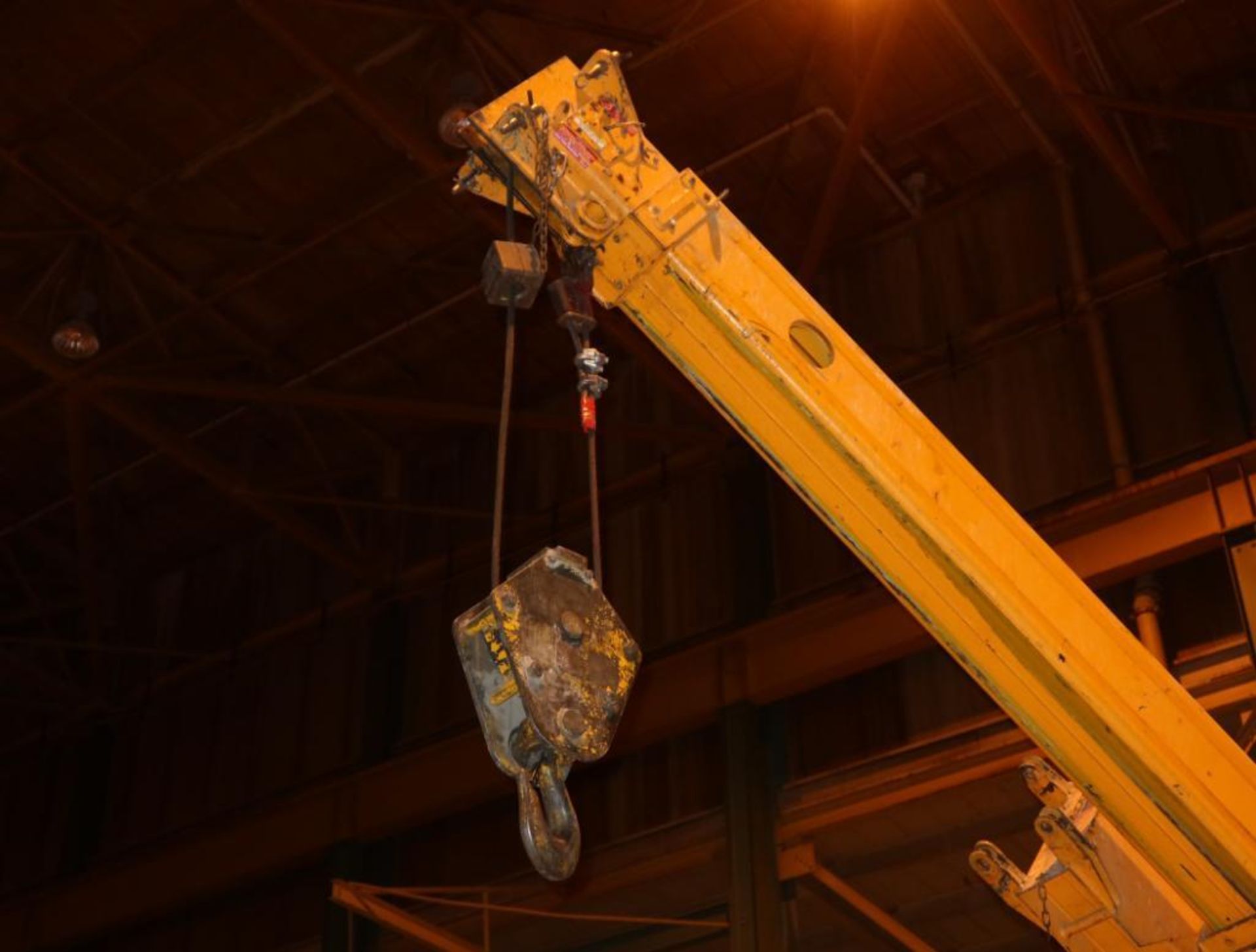 Carry Deck Crane - Image 3 of 10