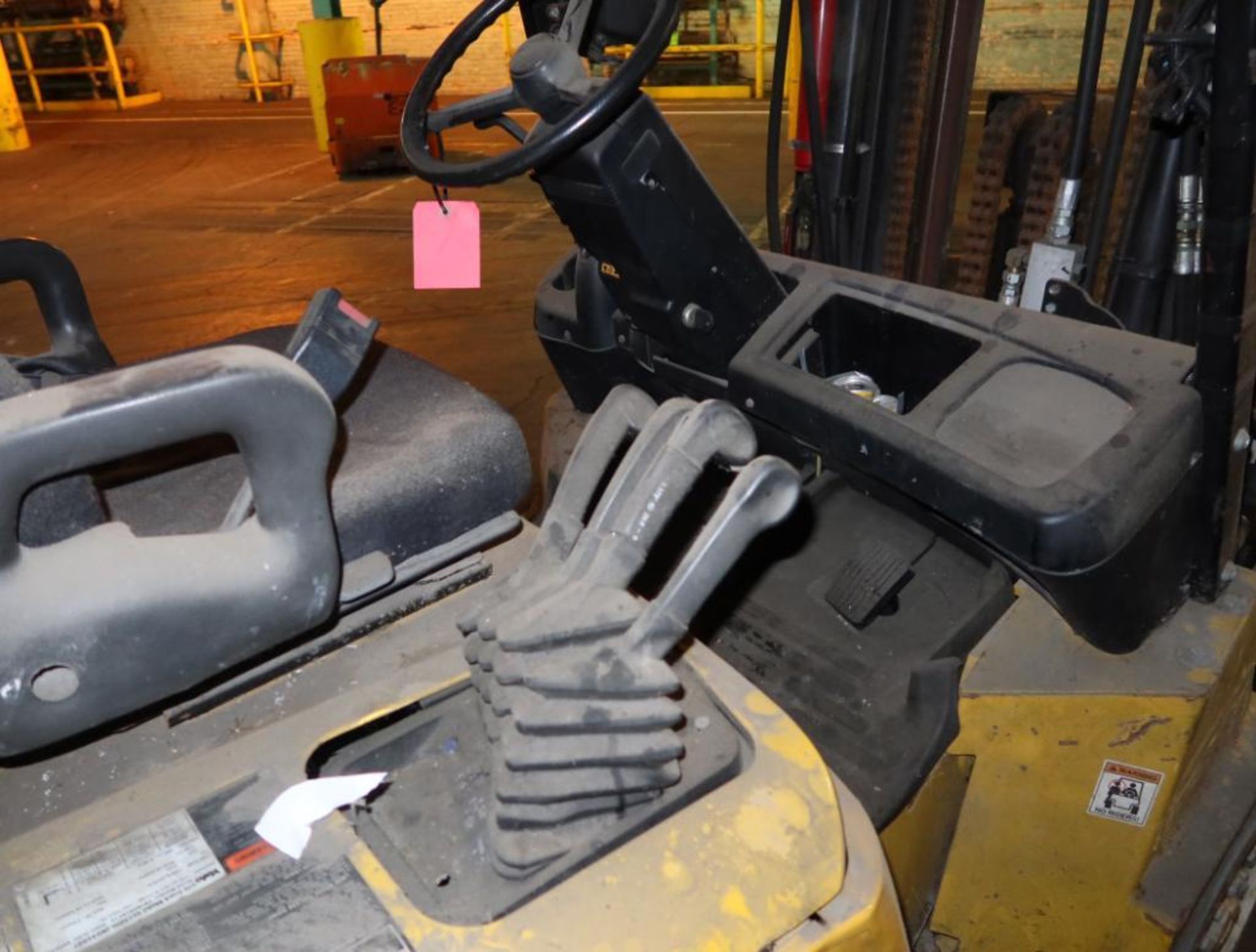 Lift Truck - Image 4 of 6