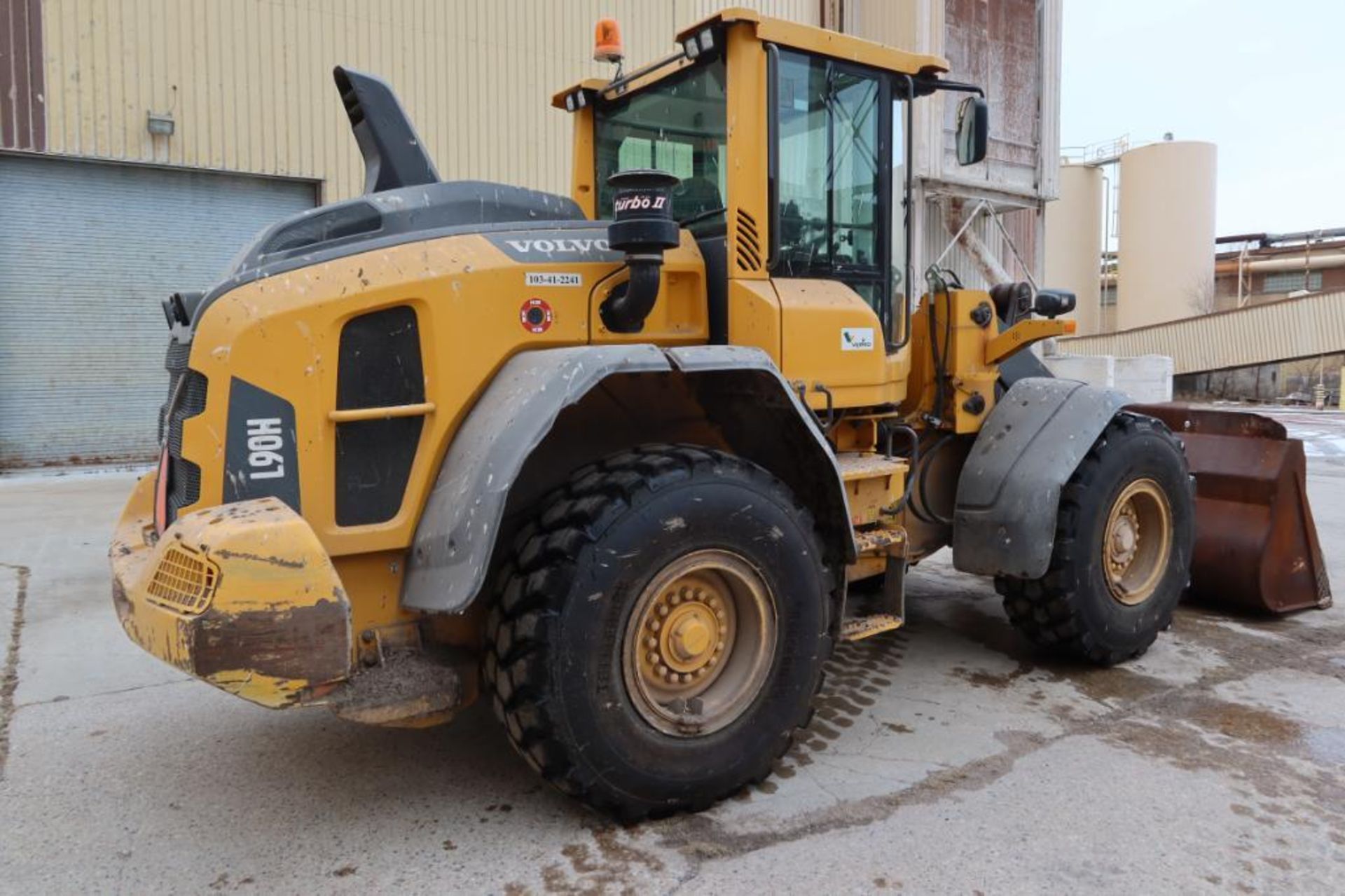 Front End Loader - Image 3 of 17