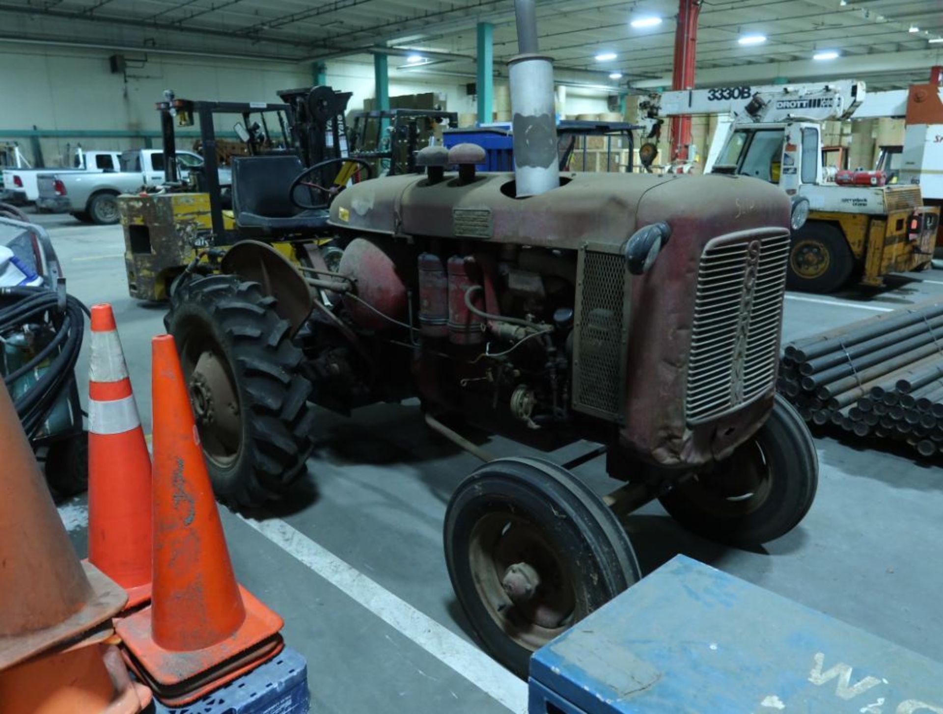 Classic Schram Farm Tractor - Image 2 of 7