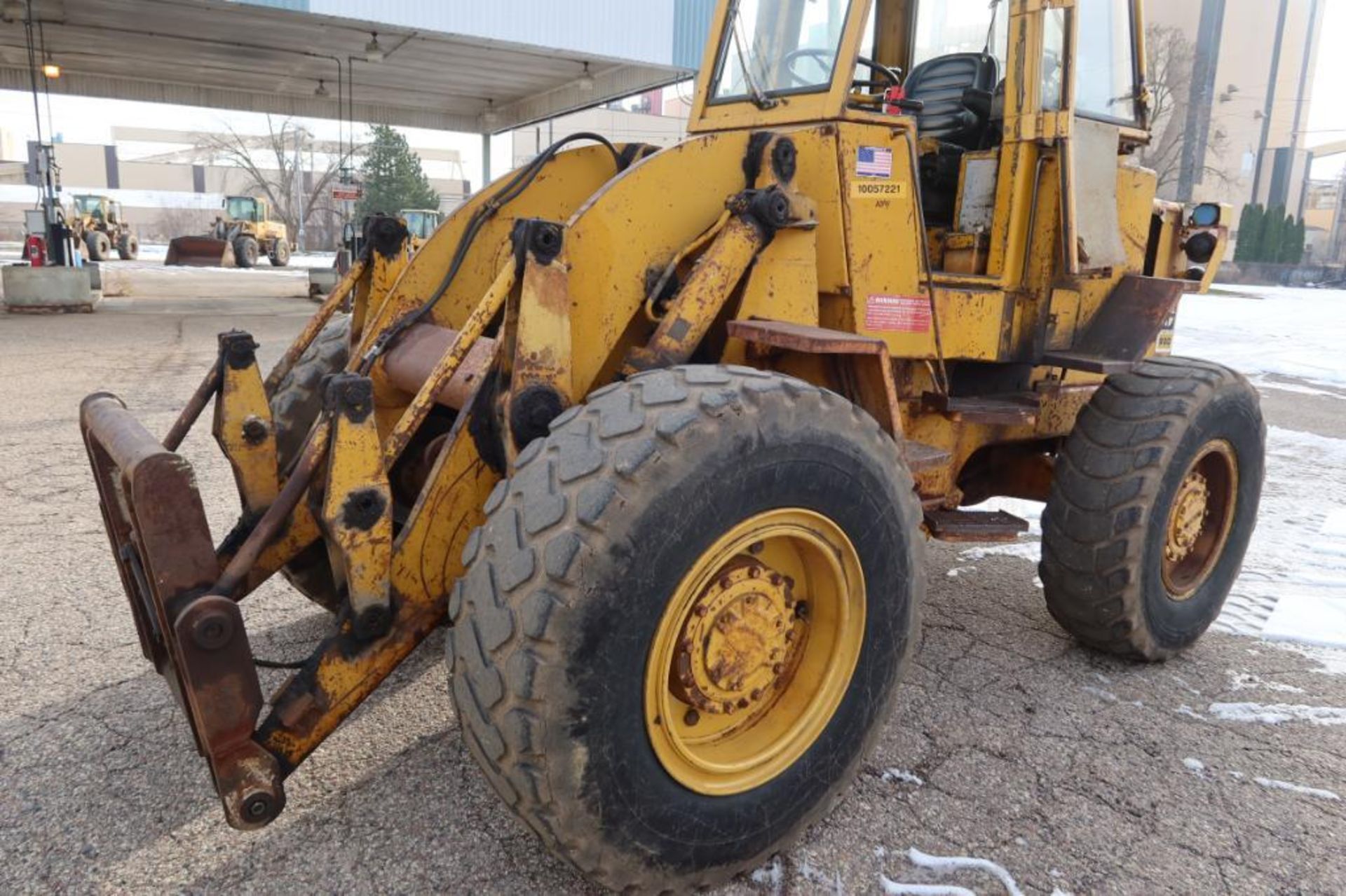 Front End Loader - Image 4 of 11