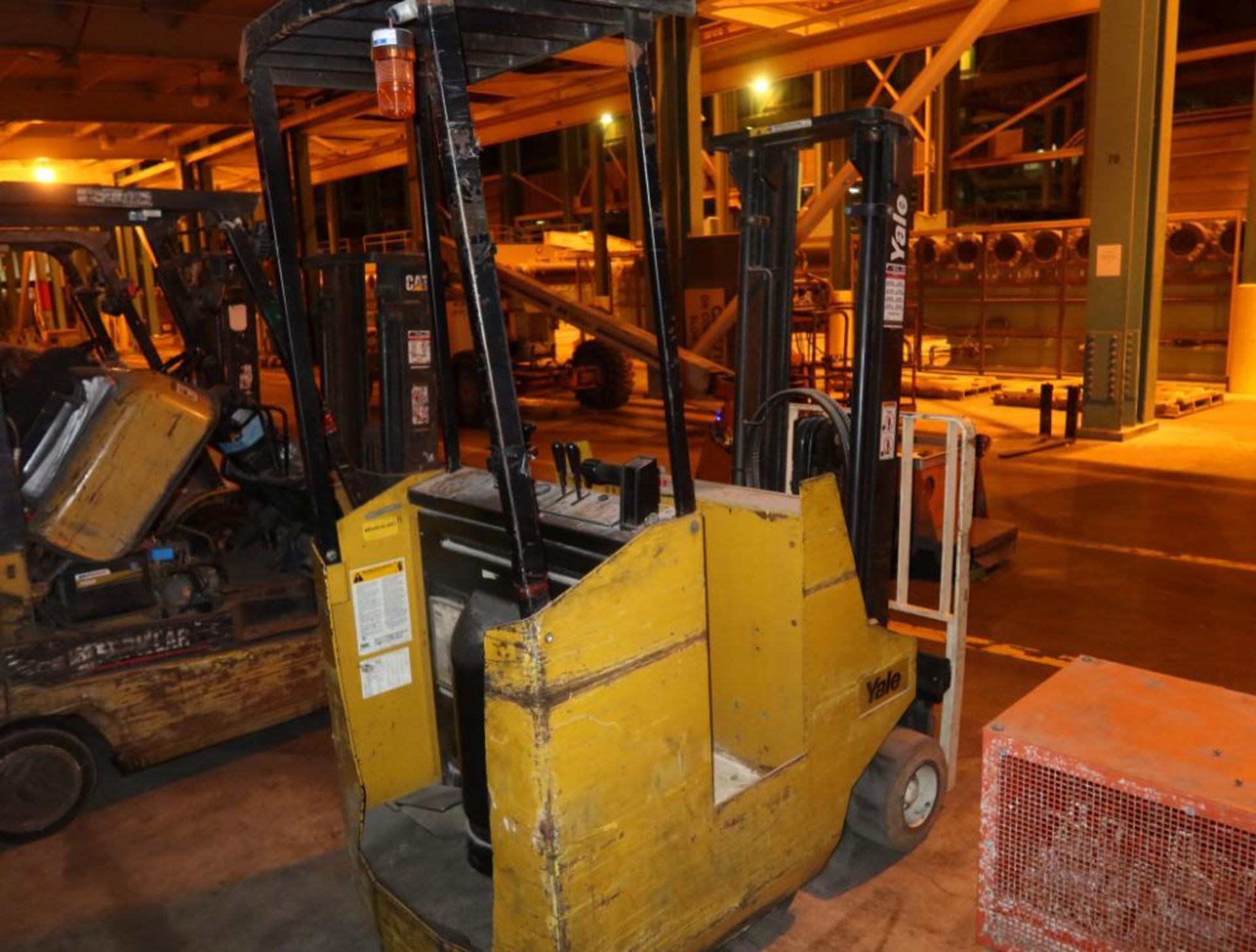 Stand-up Lift Truck - Image 2 of 4