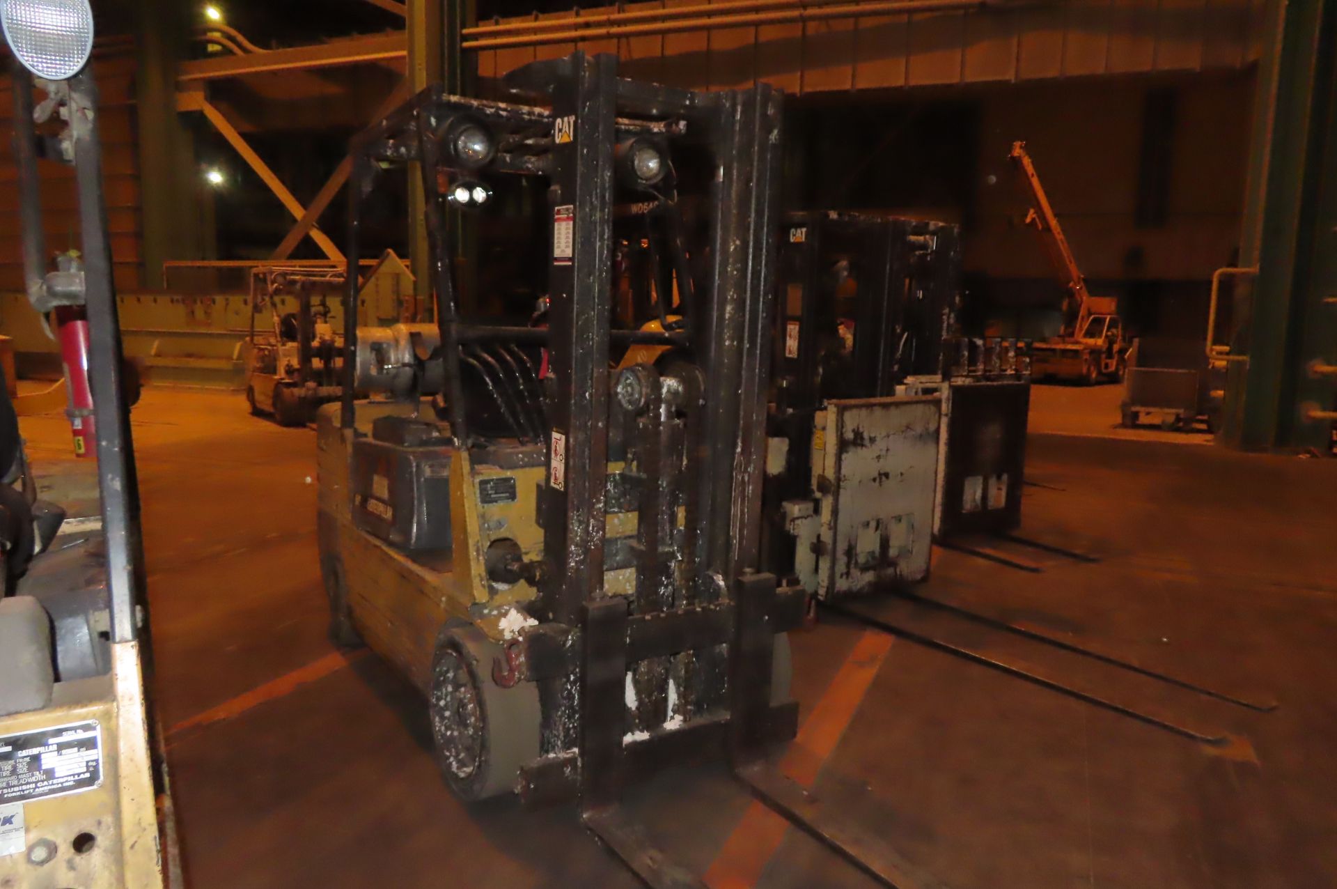Lift Truck - Image 2 of 5