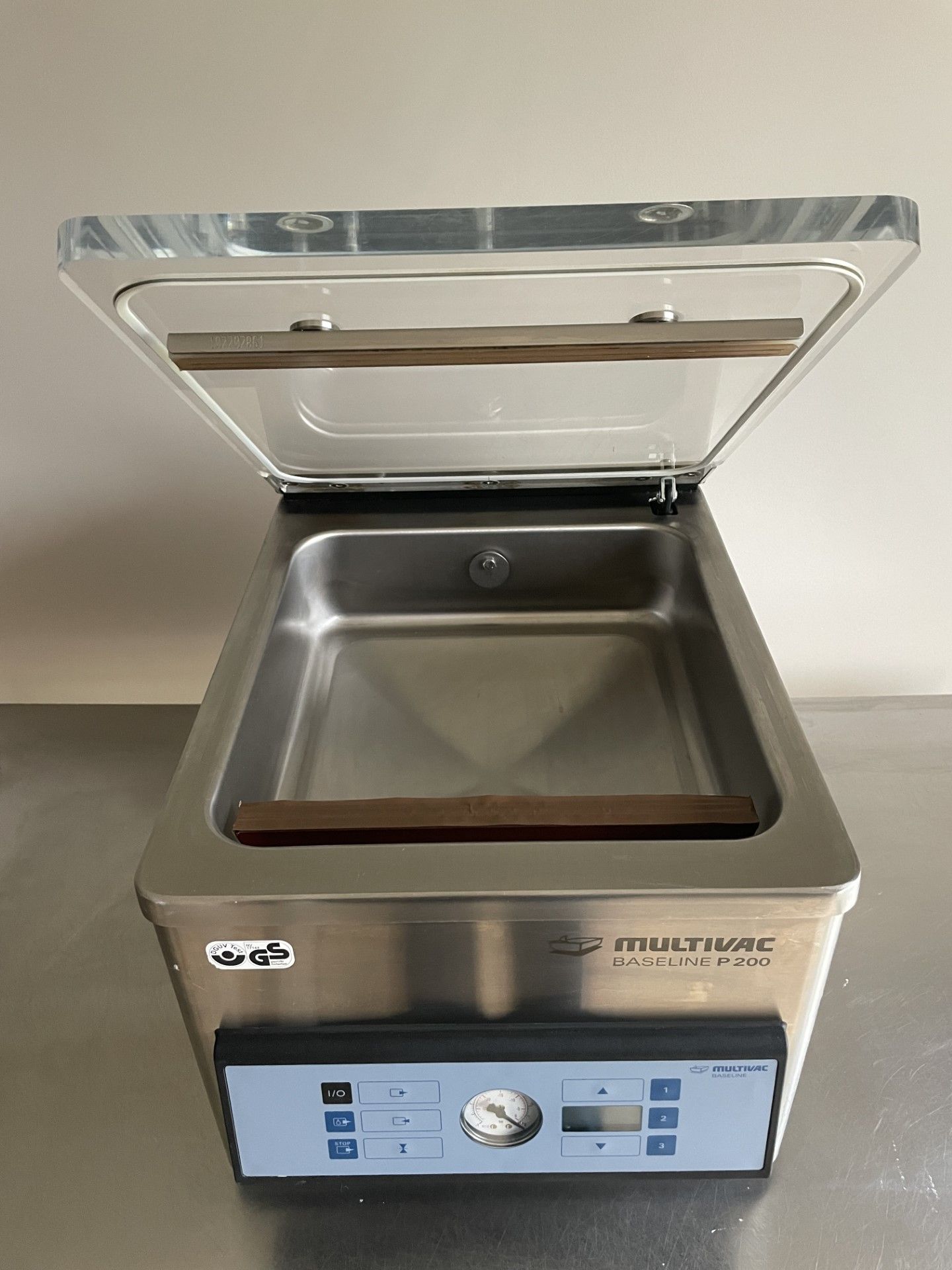 Multivac P200 Vacuum Packer. Manafacture Year 2017 Mint Condition Viewings welcome. - Bild 5 aus 7