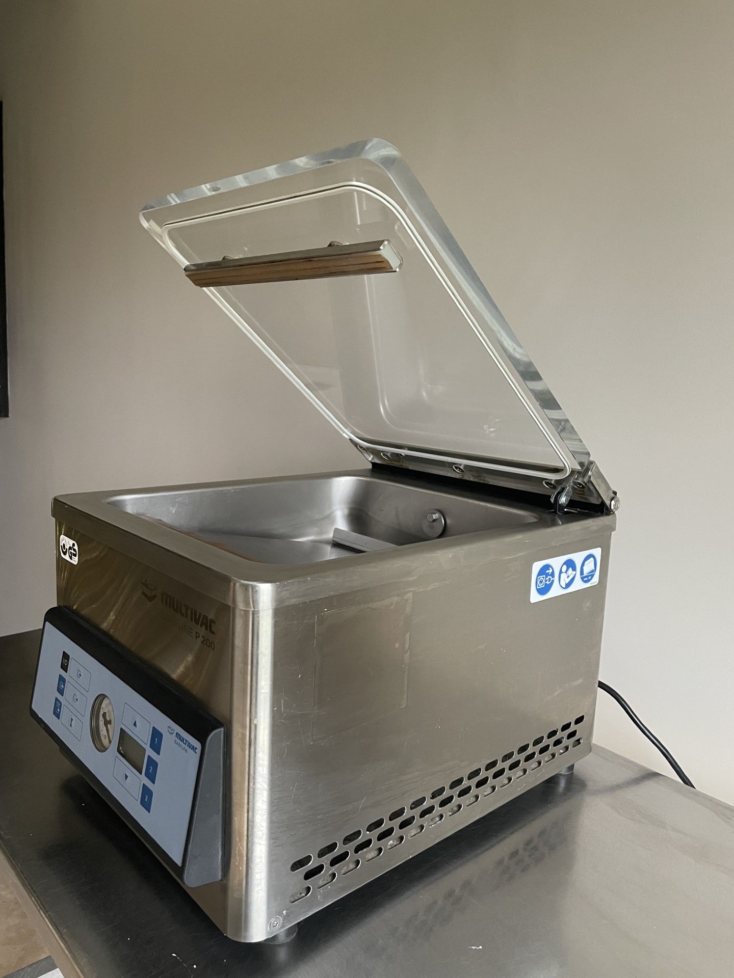 Multivac P200 Vacuum Packer. Manafacture Year 2017 Mint Condition Viewings welcome. - Image 3 of 7