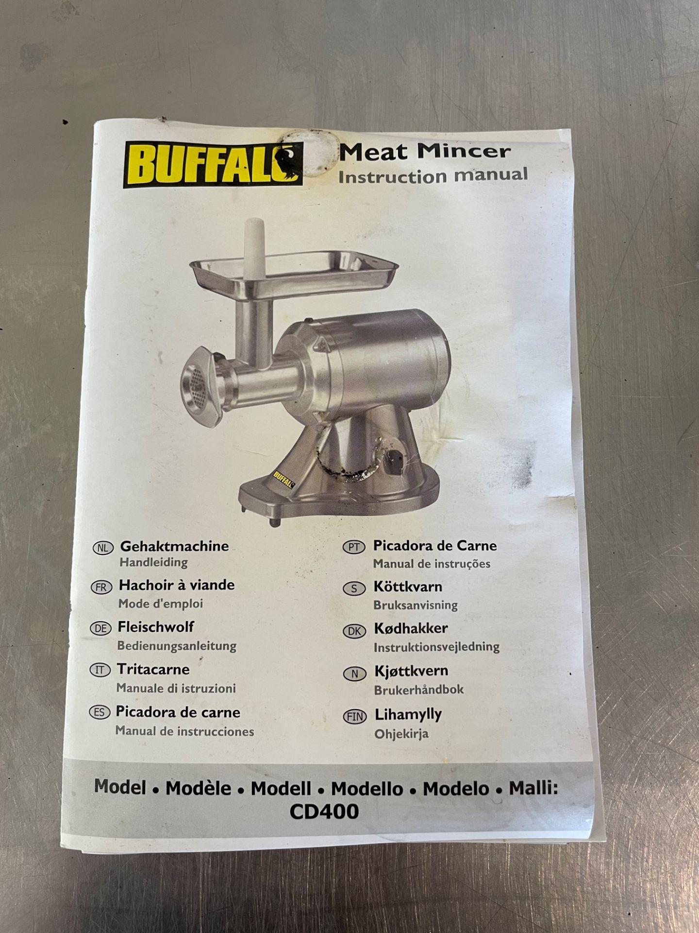 Buffalo CD400 Heavy Duty Meat Mincer. Safely mince, grind, and process up to 250kg of food per - Bild 10 aus 10
