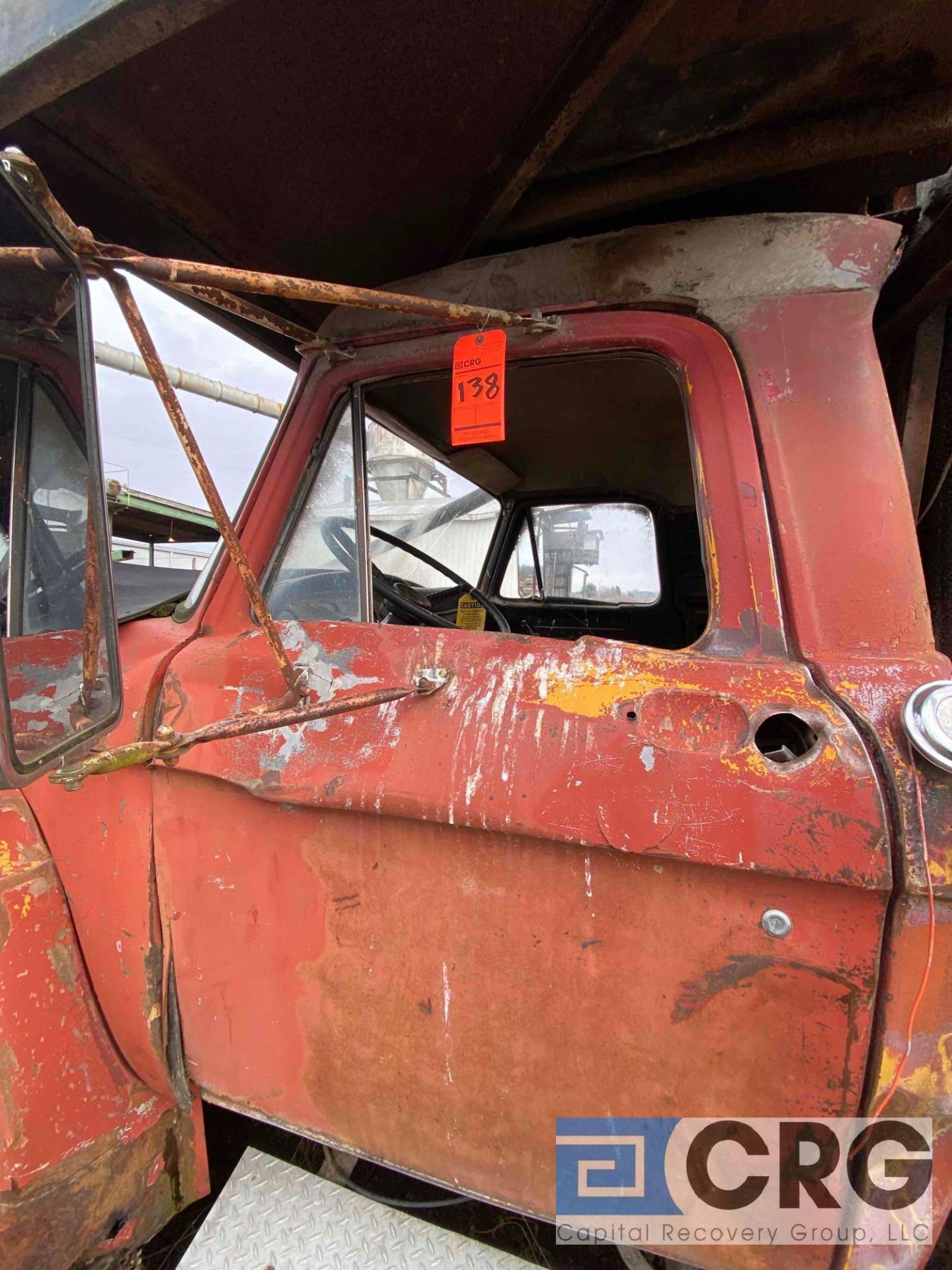 Ford 800 truck body (DNR) with log-grapple turret-LOCATED IN PINE VALLEY - Image 6 of 11