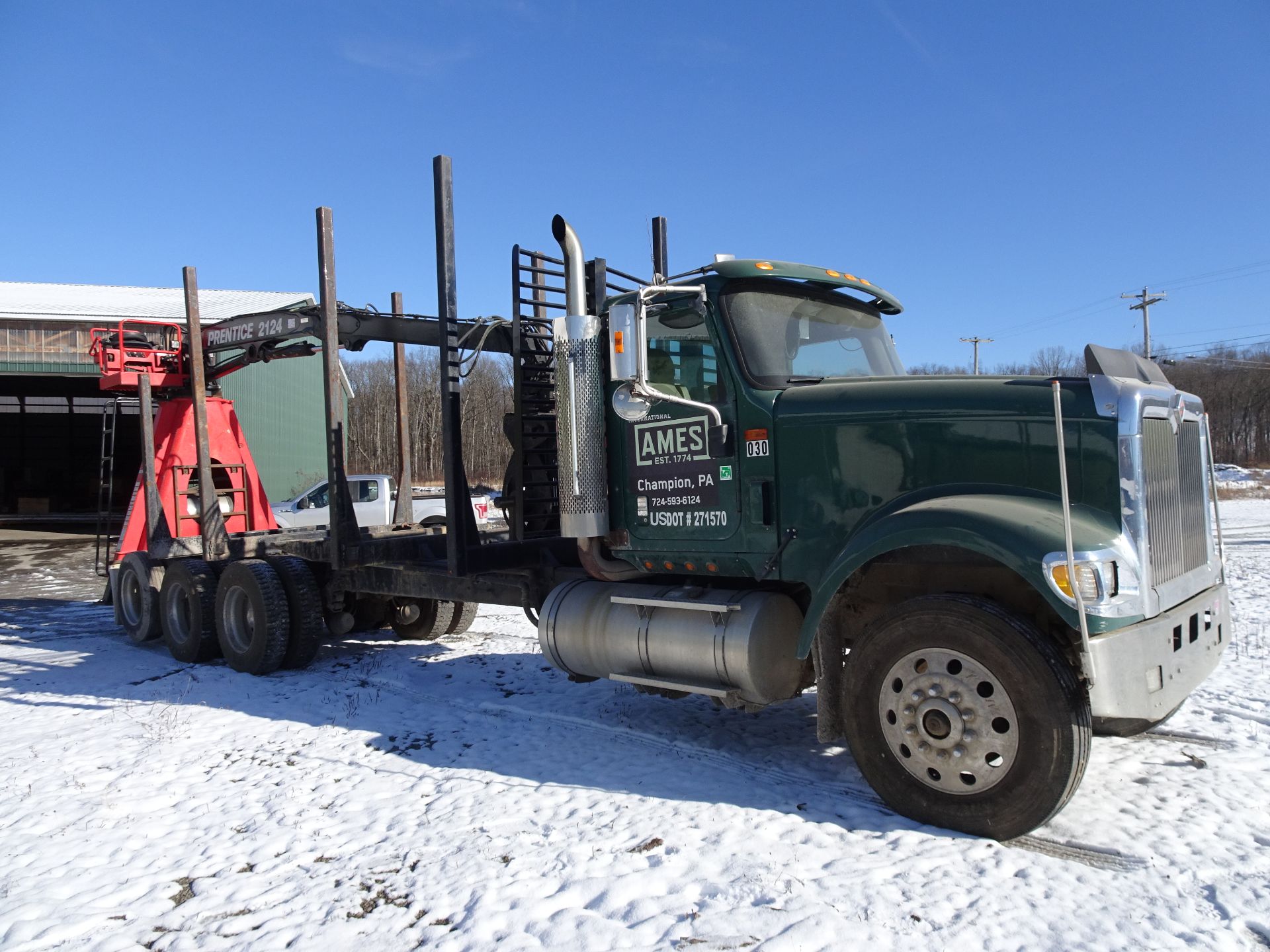 2006 International Log Truck, w/ Prentice Model 2124 A-Frame Knuckleboom Loader - Image 2 of 4