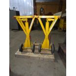 Lot: (2) Trailer Jackstands