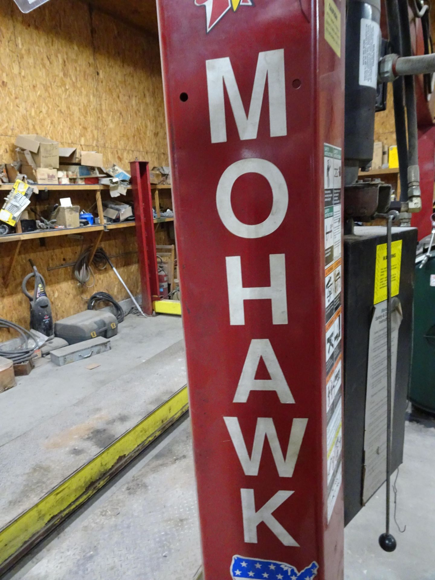 Mohawk 4-Post Hydraulic Car Lift - Image 2 of 4