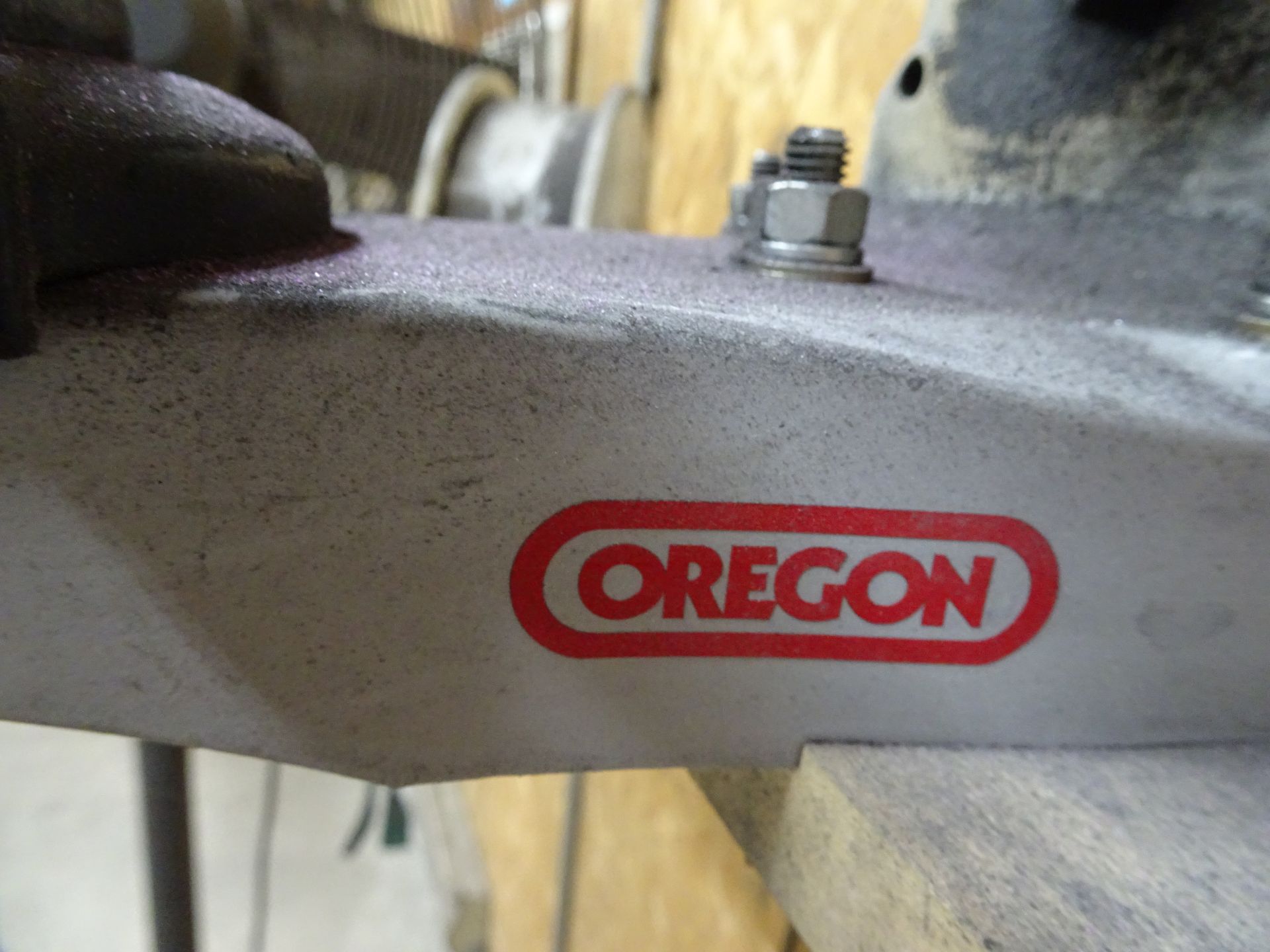 Oregon Model 520-120 Bench Grinder - Bild 3 aus 4