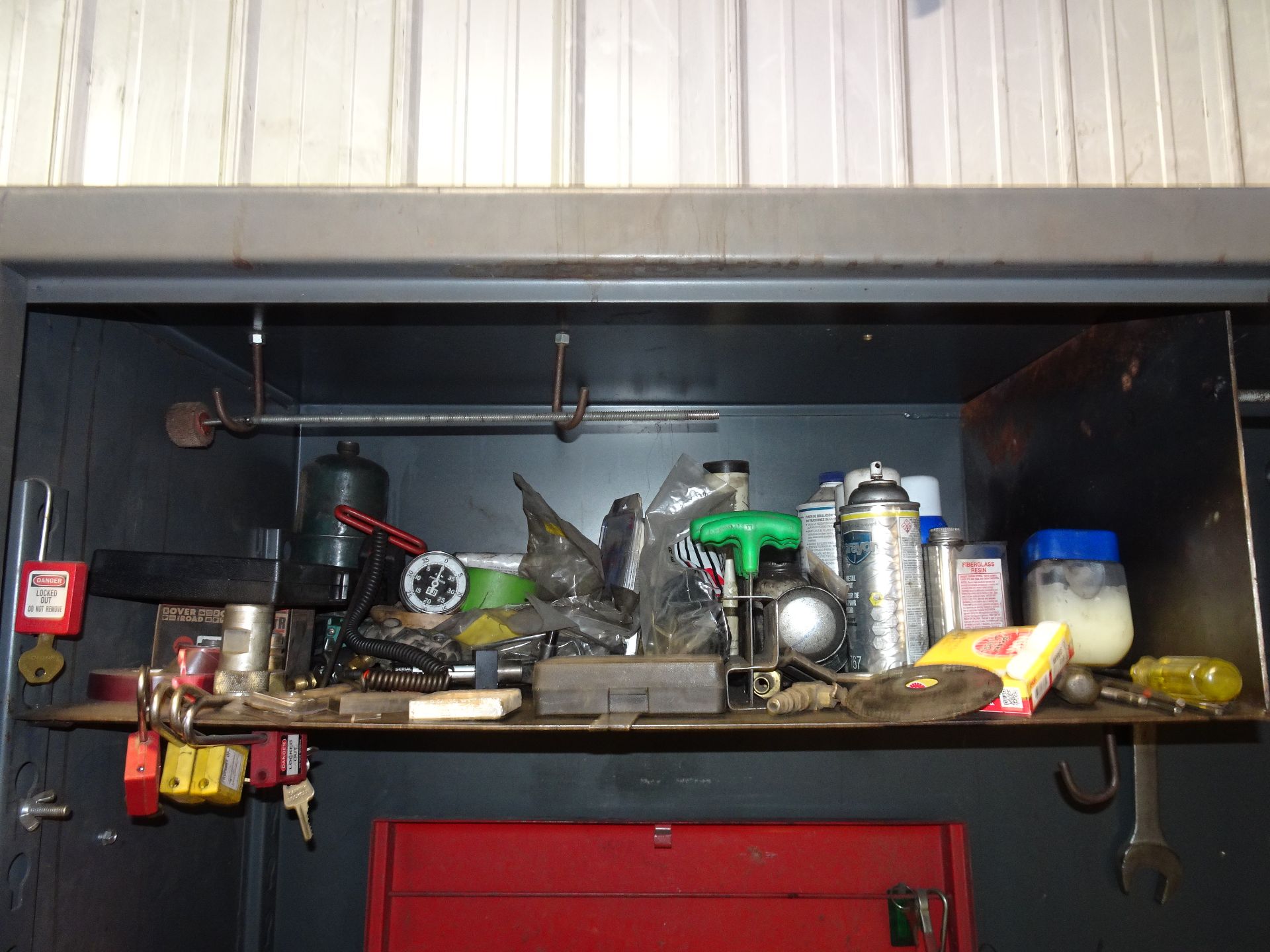 Lot: Stronghold Cabinet with Tools - Image 8 of 11