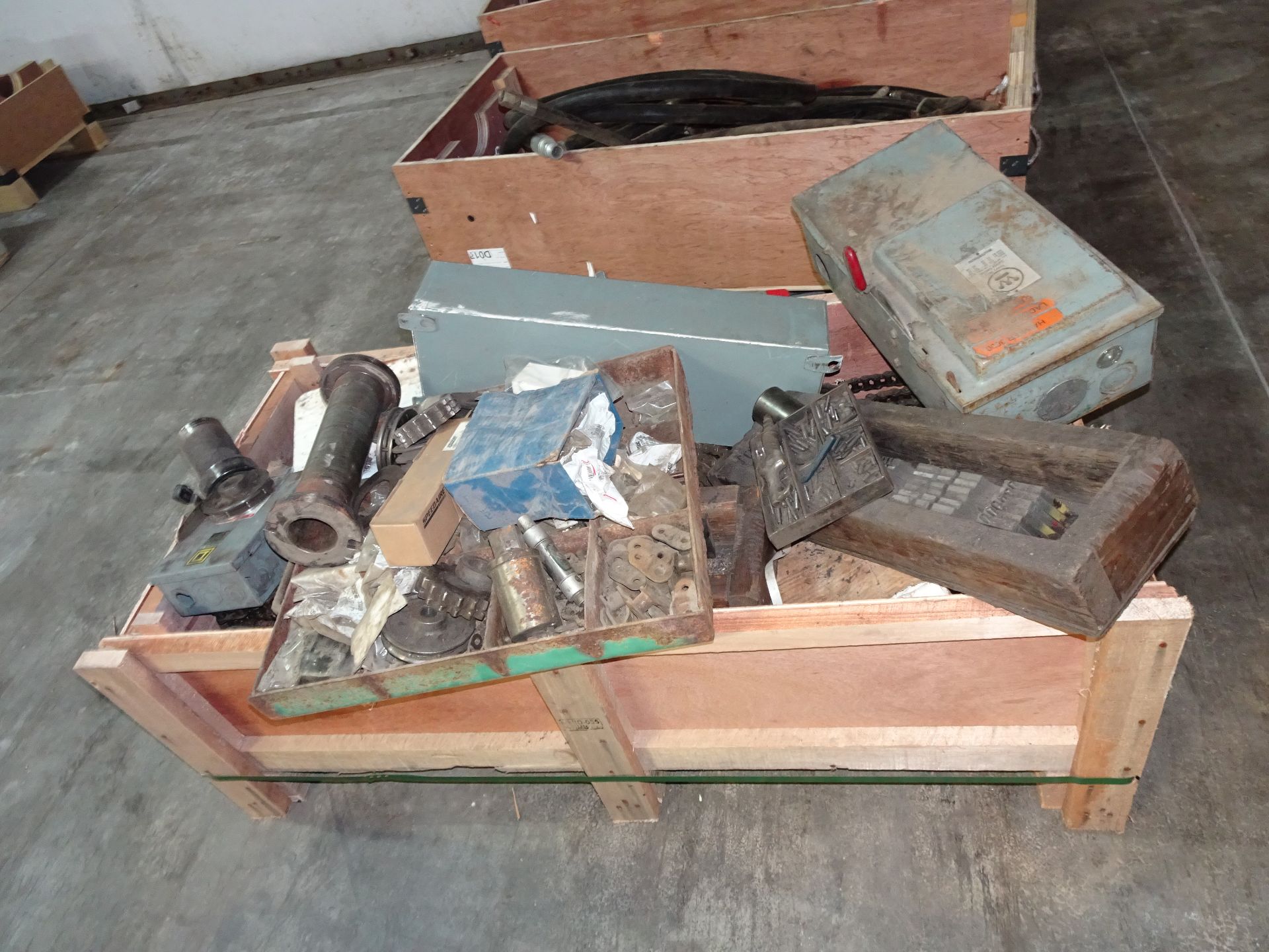 Lot of Assorted Electrical Equipment - Image 5 of 7