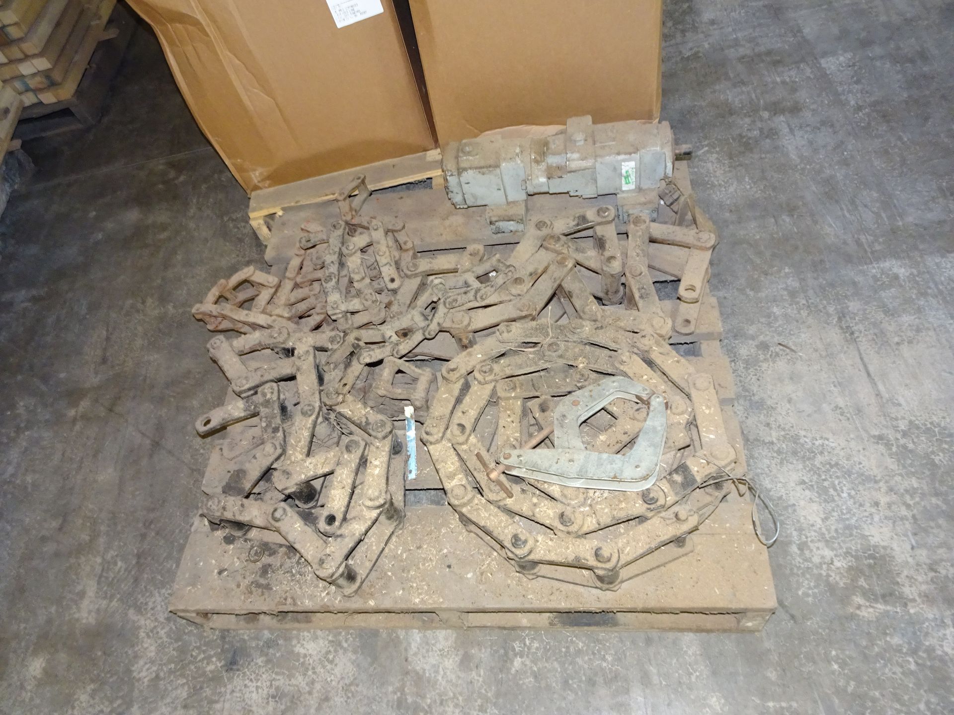 Lot: (5) Pallets of Assorted Machine Parts - Image 2 of 7