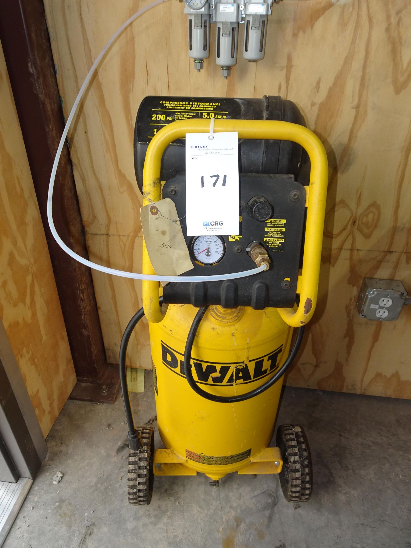 DeWalt Portable Compressor