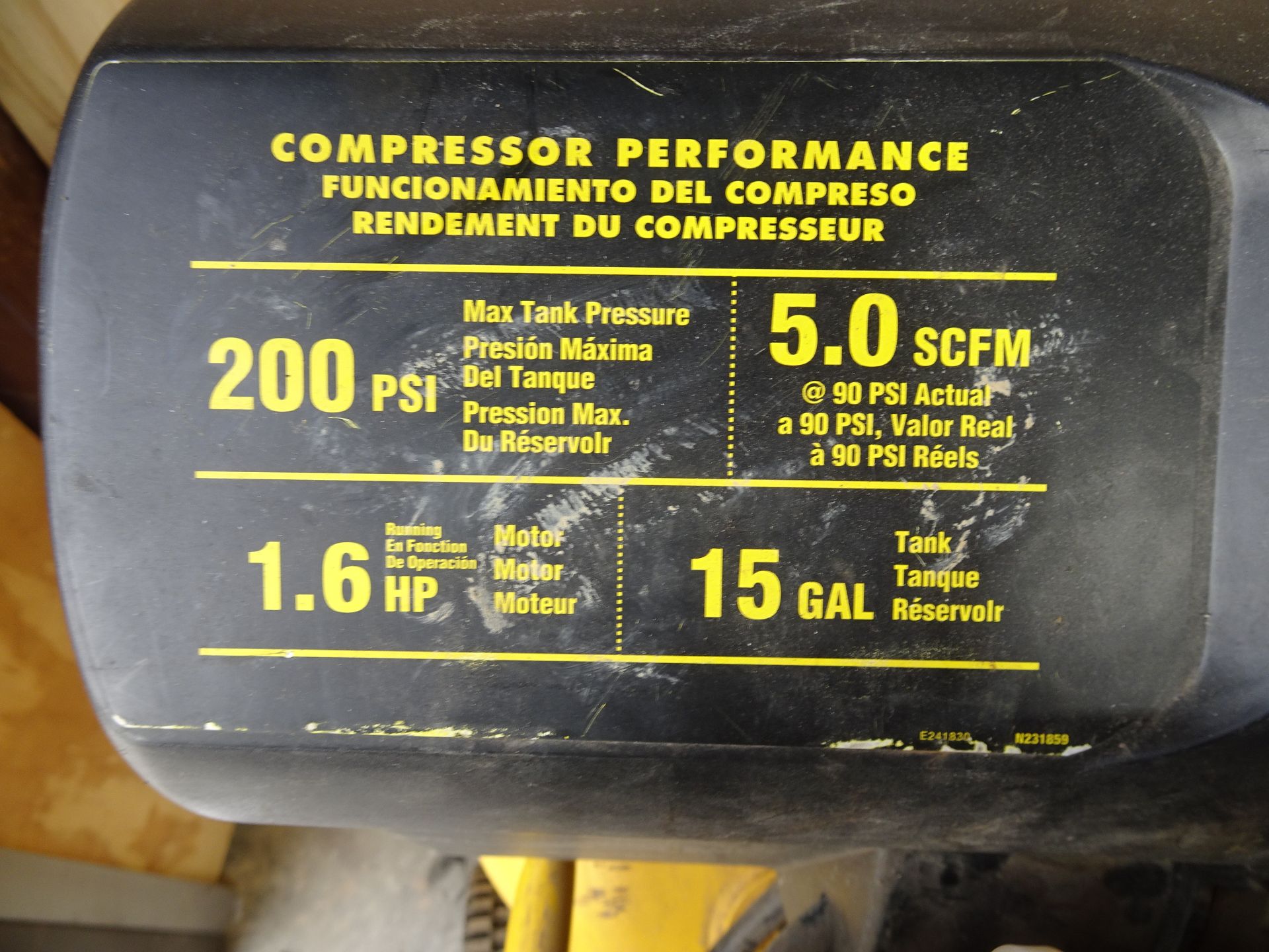 DeWalt Portable Compressor - Image 2 of 4