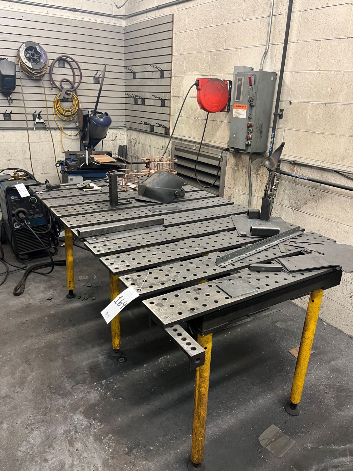 Welding table