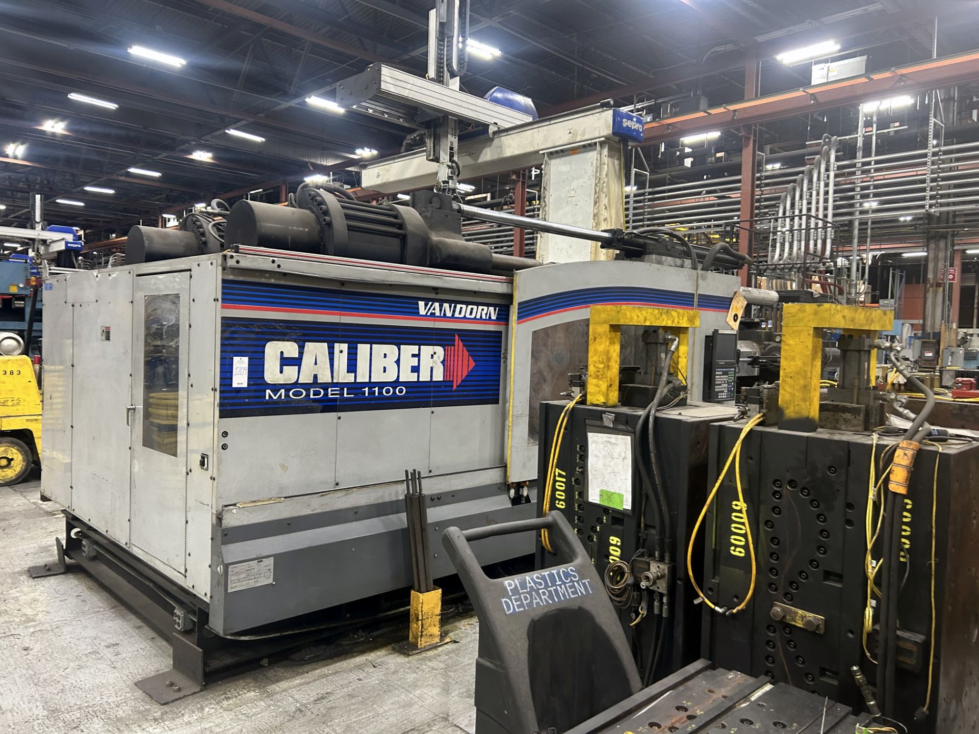 2001 Van Dorn Injection Molding Machine, Model Caliber 1100 CC12300